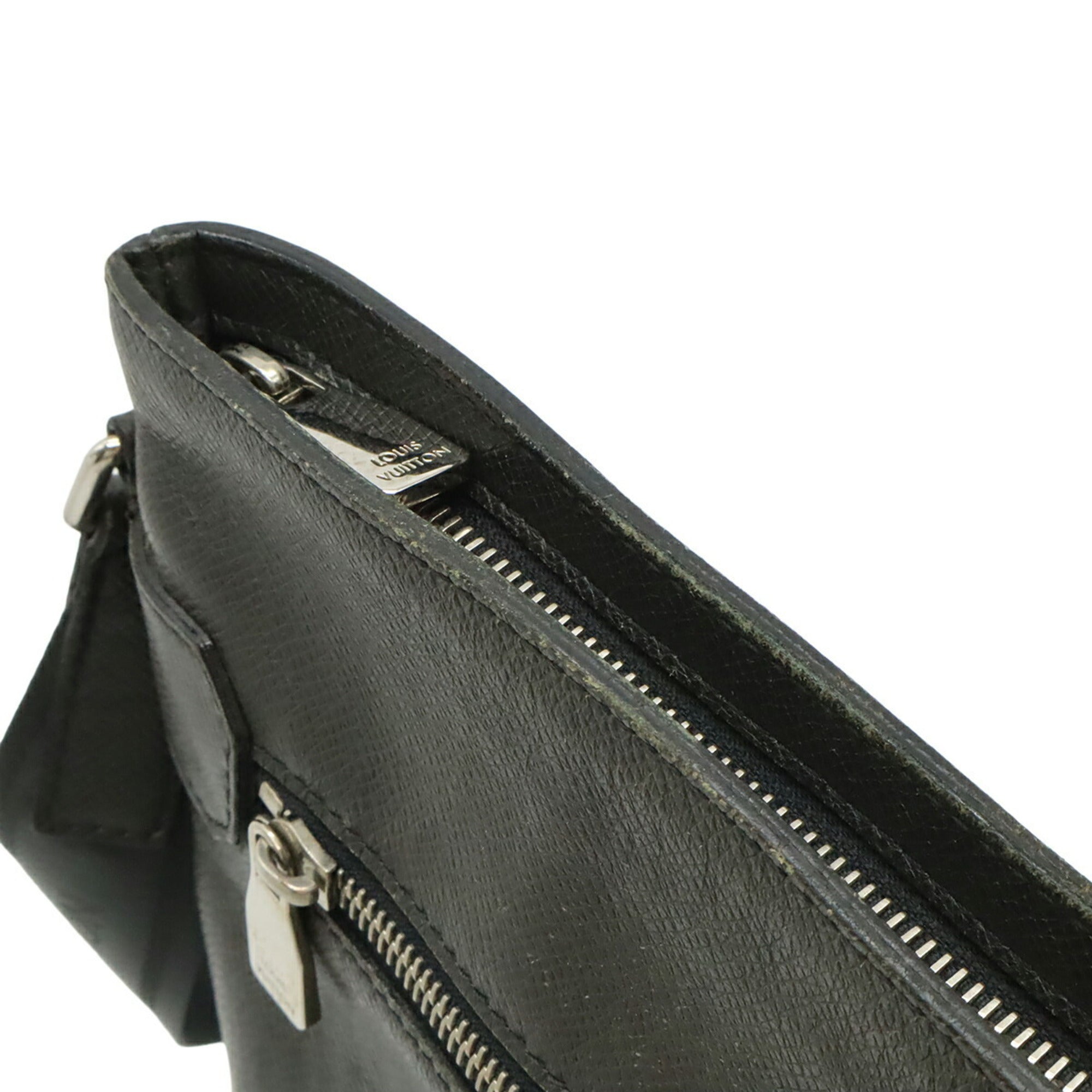 Louis Vuitton Ardoise Black Leather Shoulder Bag (Pre-Owned)