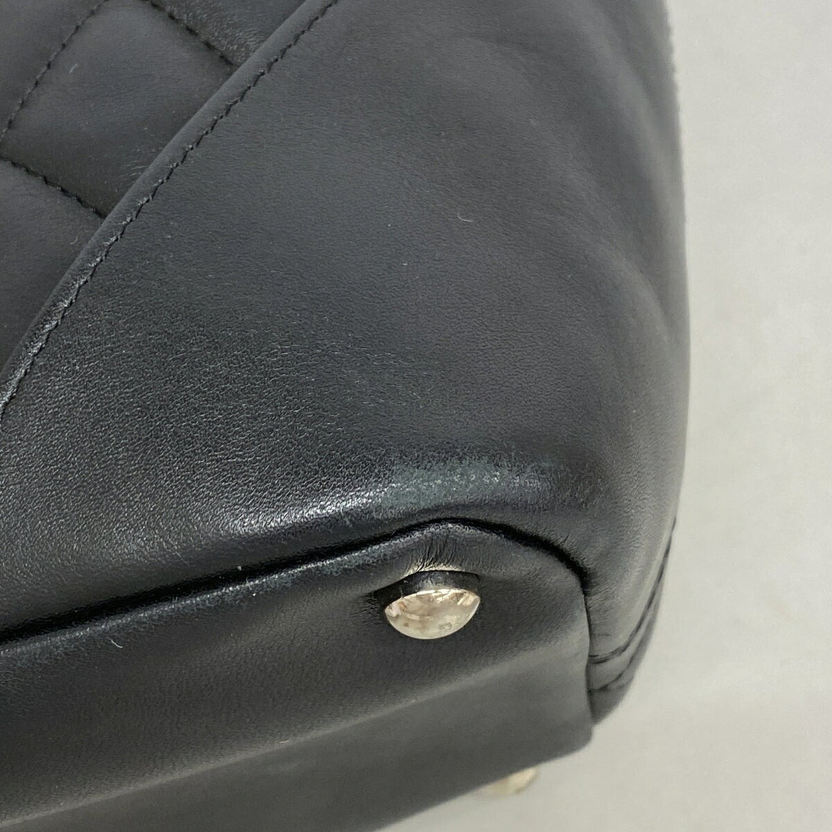 Chanel Black Leather Tote Bag (Pre-Owned)