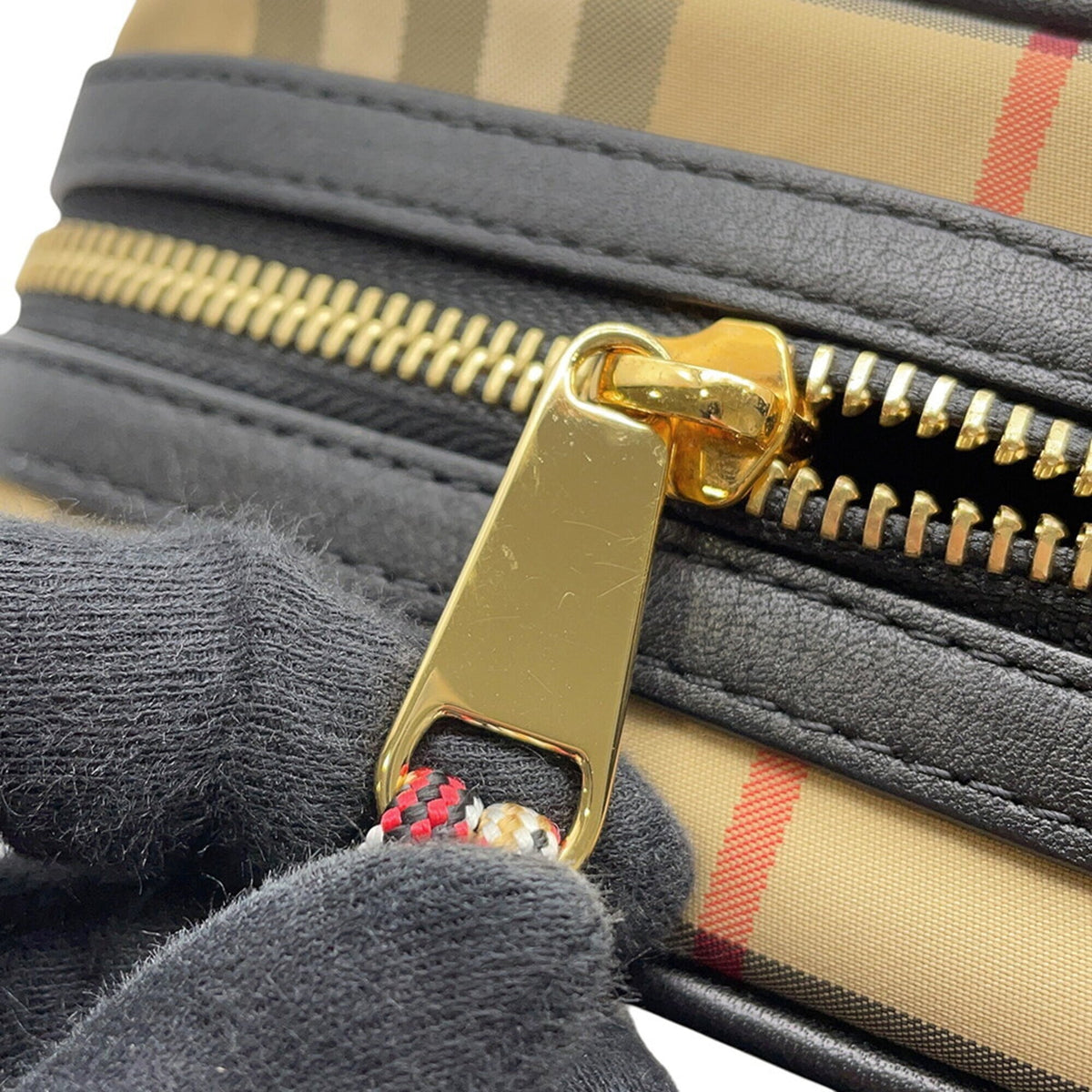 Burberry Beige Black Red Color Nylon Leather Handbag Shoulder Bag (Pre-Owned)