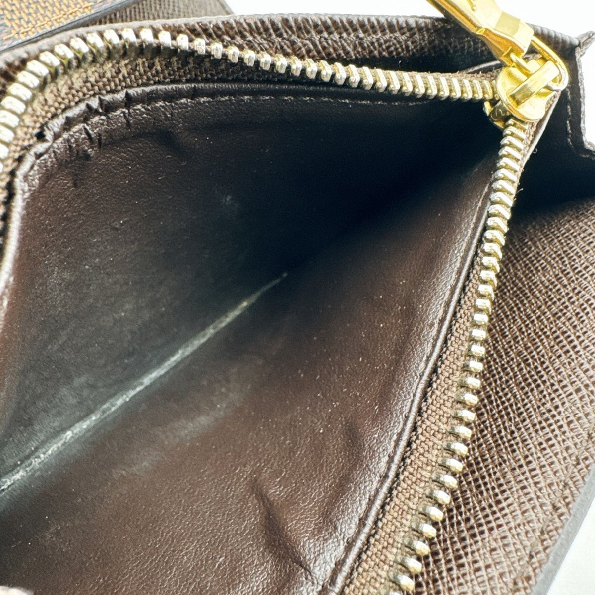 Louis Vuitton Damier Brown Leather Wallet (Tri-Fold) (Pre-Owned)