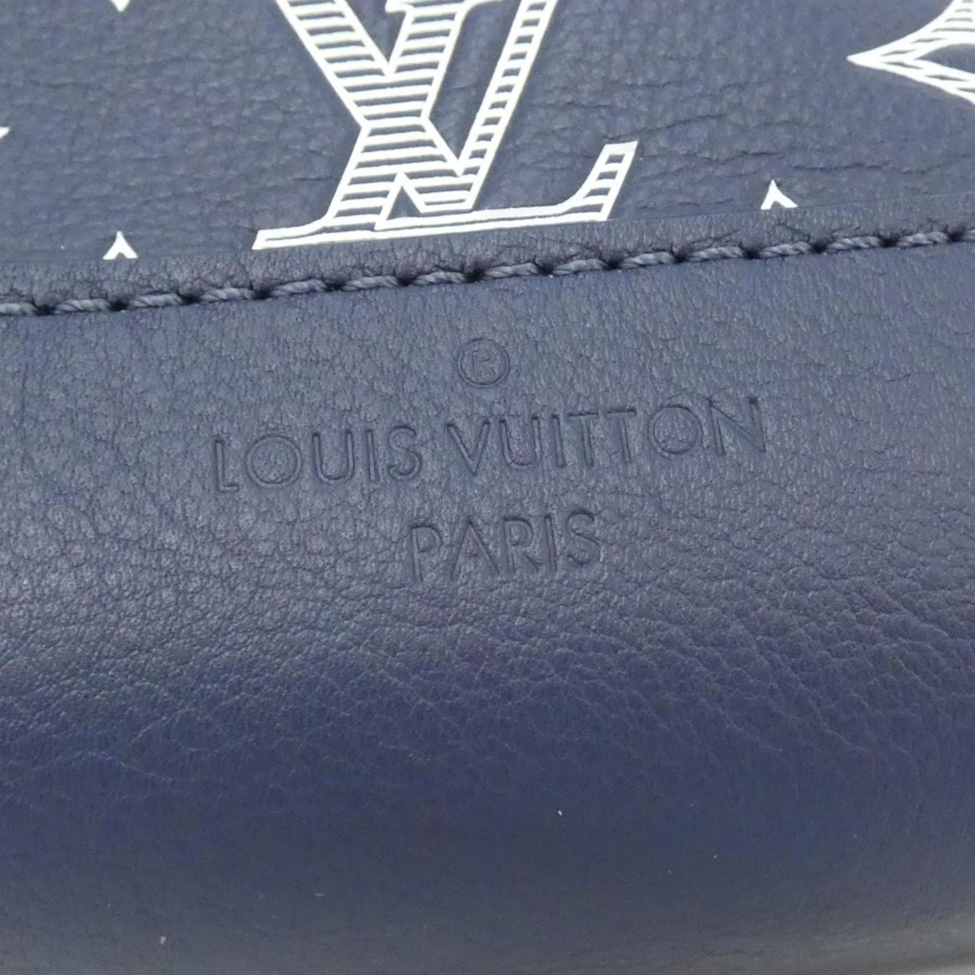Louis Vuitton Blue Leather Shoulder Bag (Pre-Owned)