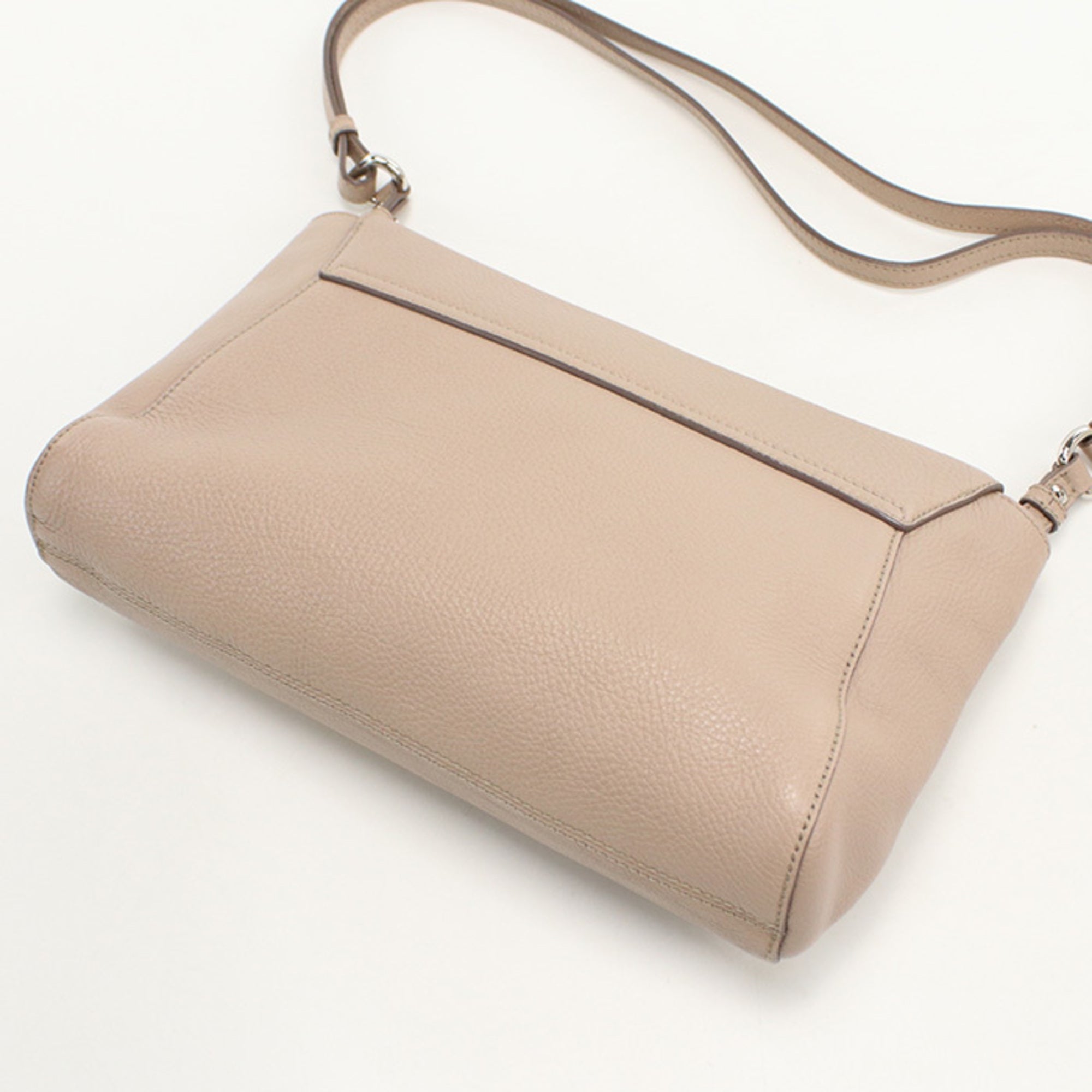 Salvatore Ferragamo Pink Leather Shoulder Bag (Pre-Owned)