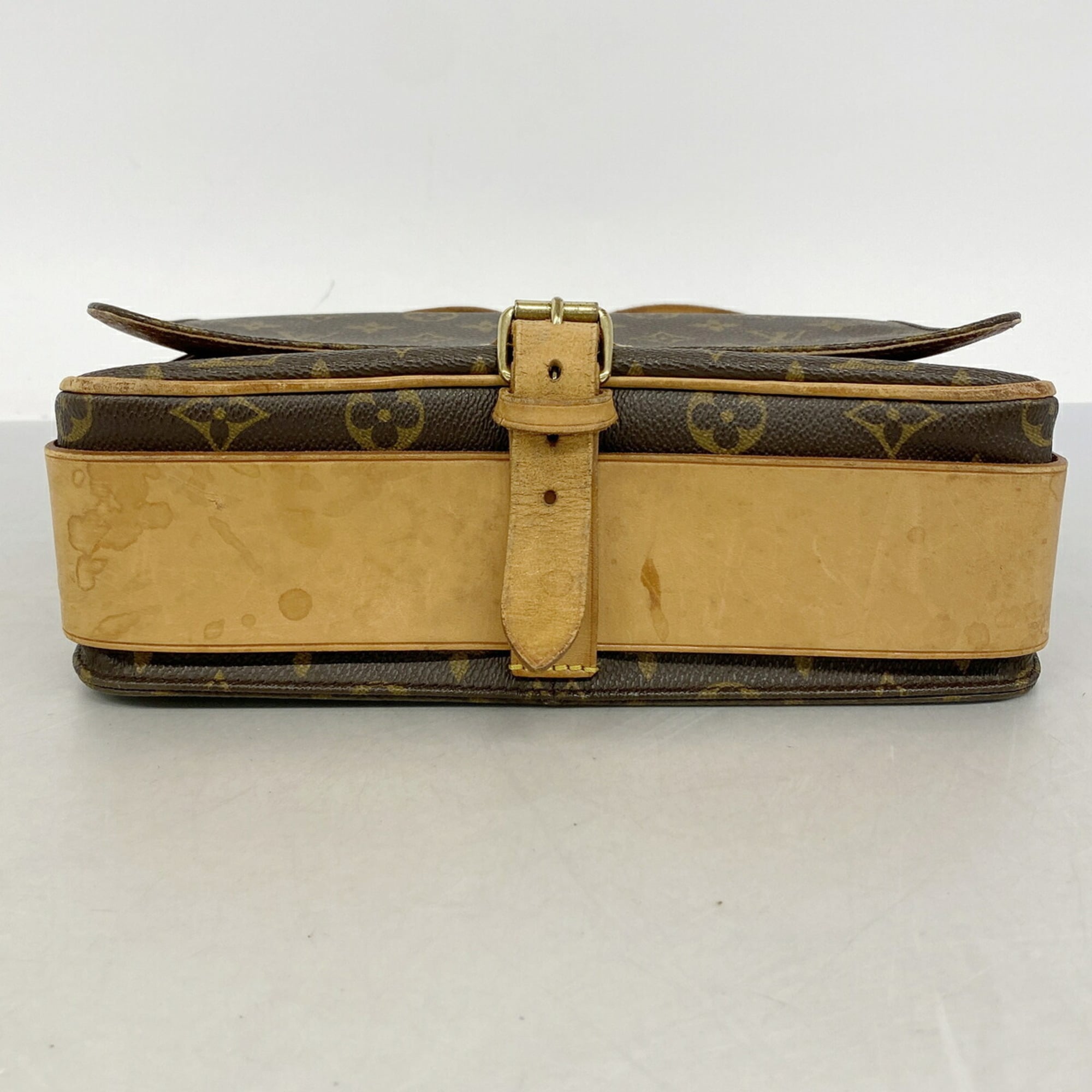 Louis Vuitton Brown Shoulder Bag (Pre-Owned)
