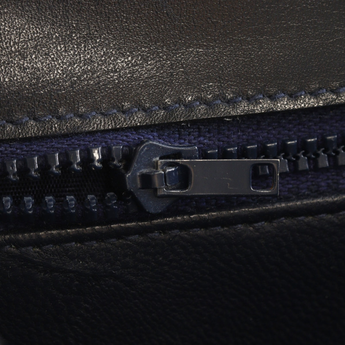 Gucci Navy Gg Canvas Shoulder Bag (Pre-Owned)