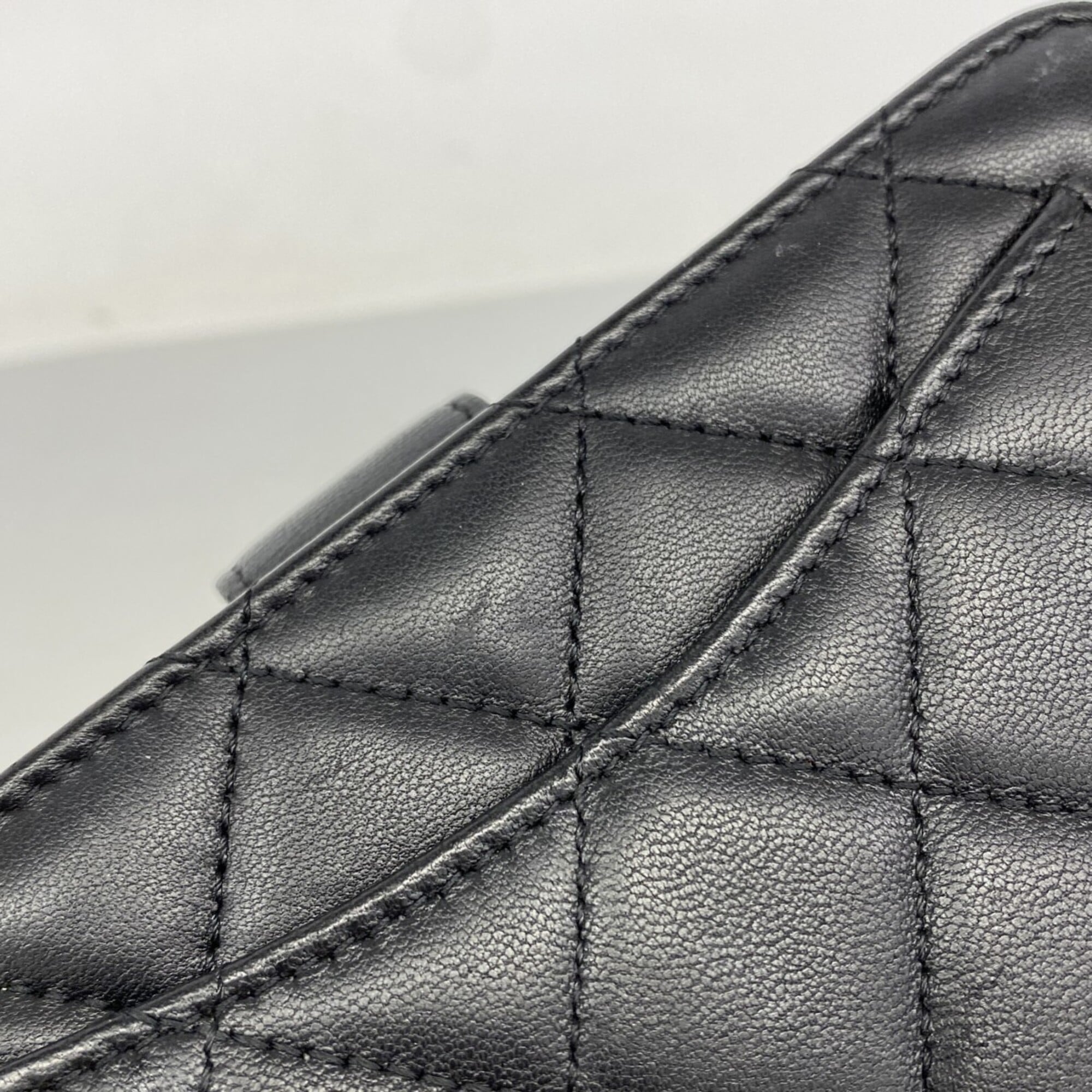 Chanel Black Leather Wallet (Bi-Fold) (Pre-Owned)