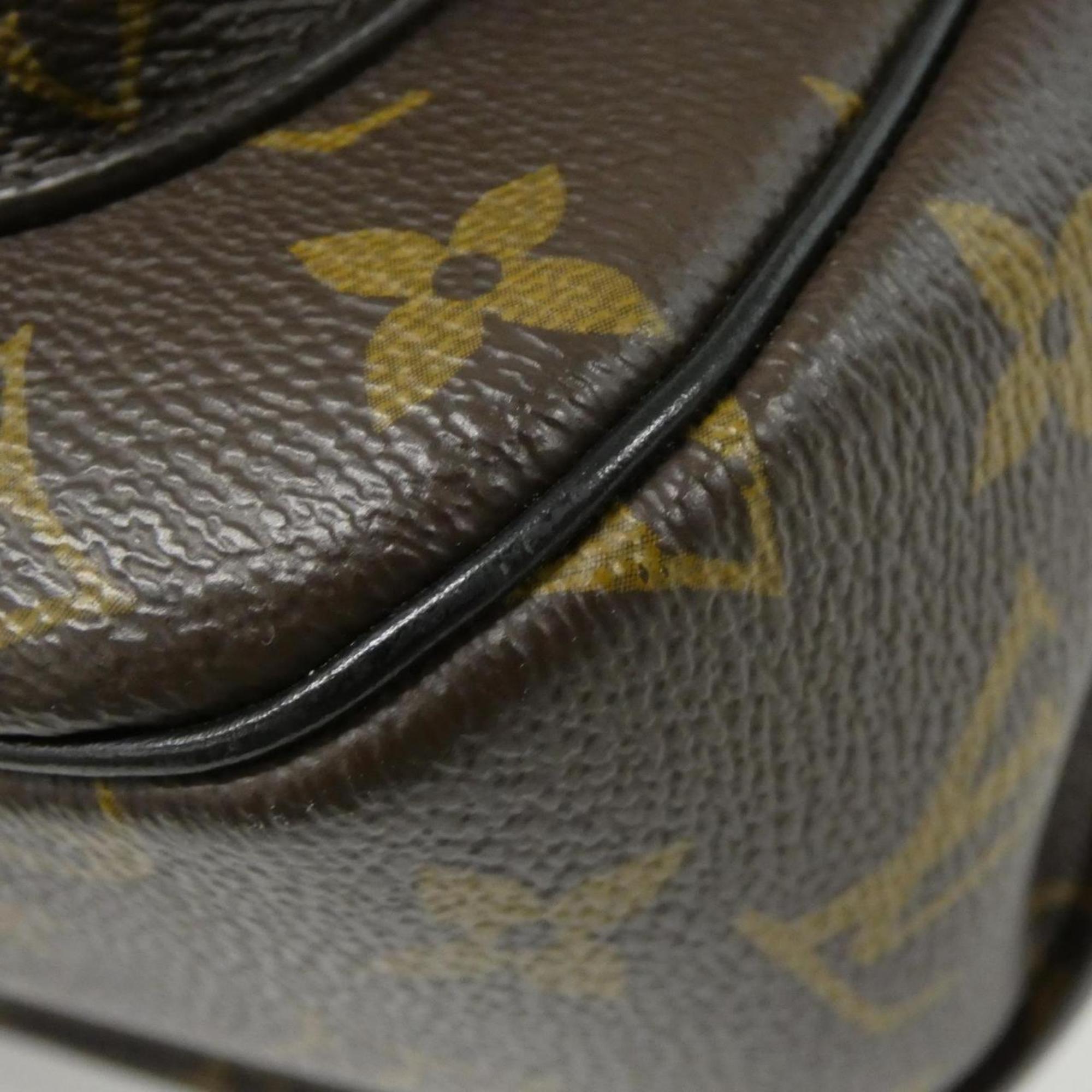 Louis Vuitton Marron Coated Canvas Shoulder Bag (Pre-Owned)