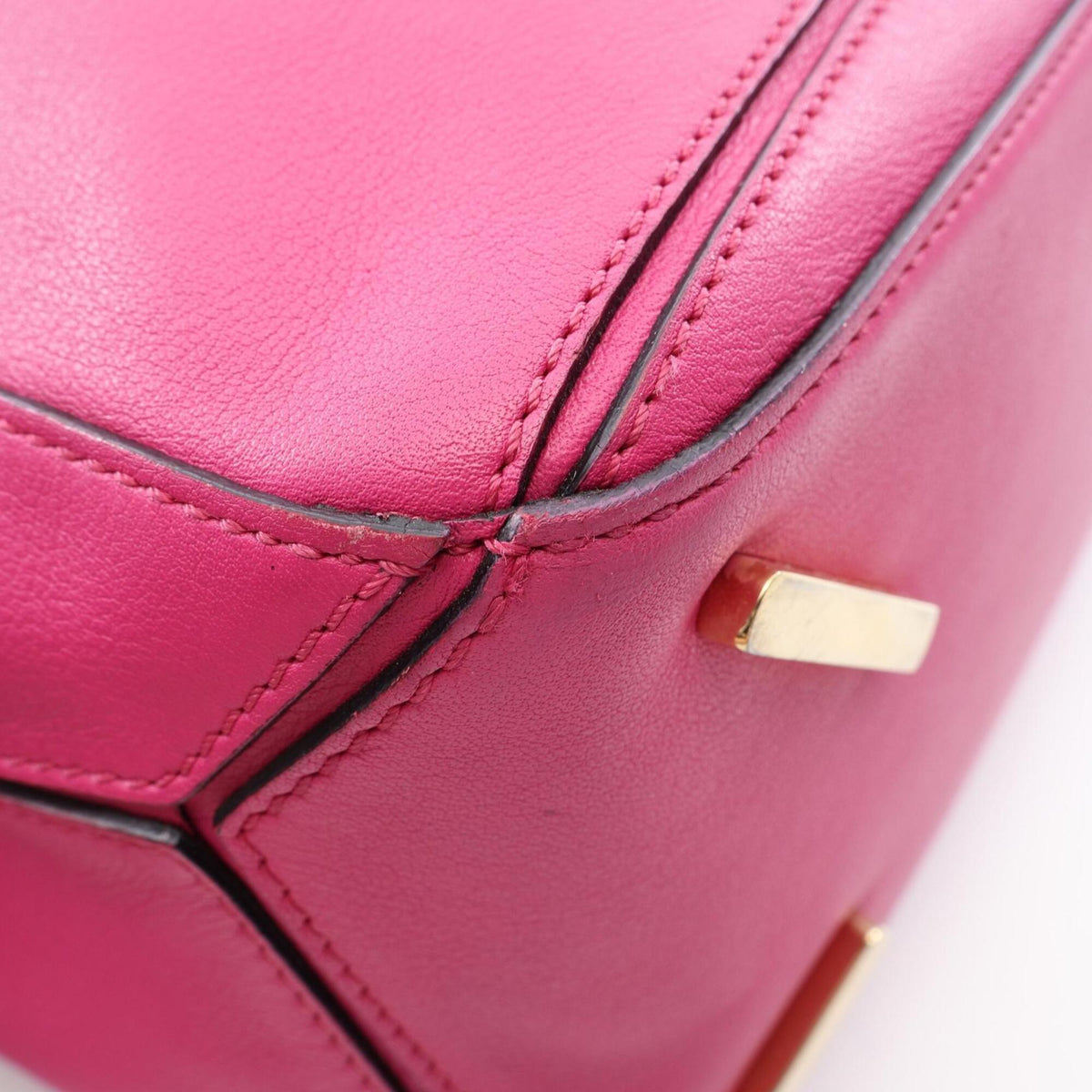 Loewe Pink Leather Handbag (Pre-Owned)