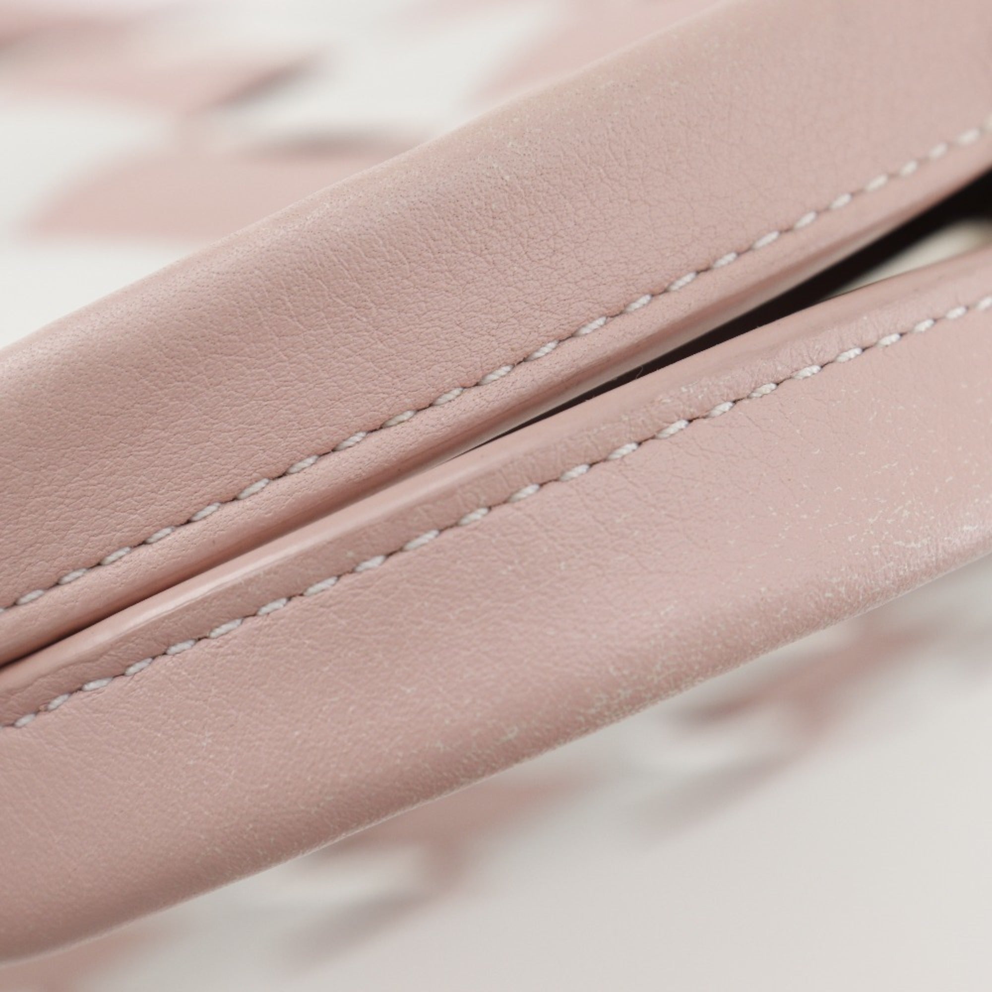 Loewe Pink White Leather Basket Handbag (Pre-Owned)
