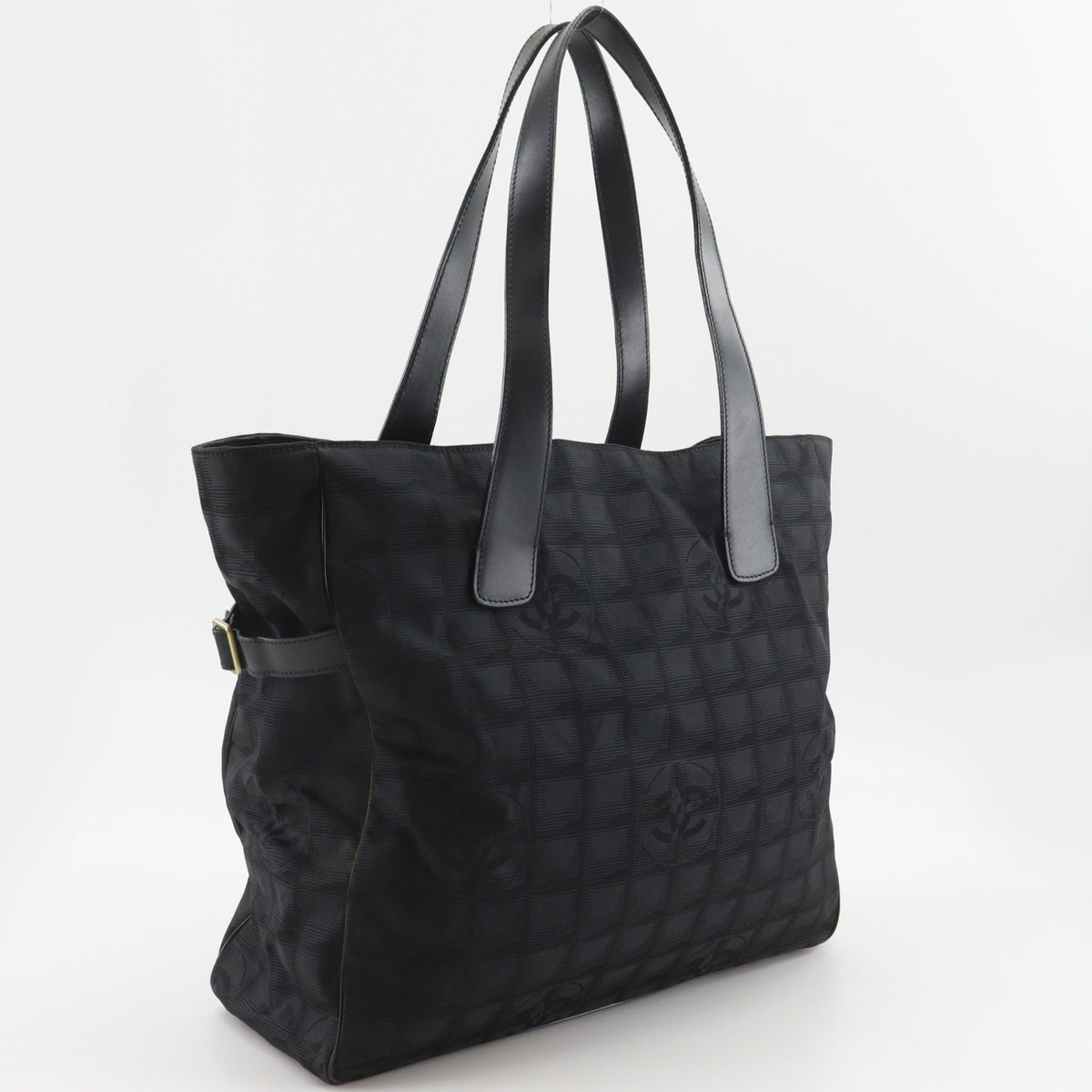 Chanel Black Nylon Canvas Tote Bag (Pre-Owned)