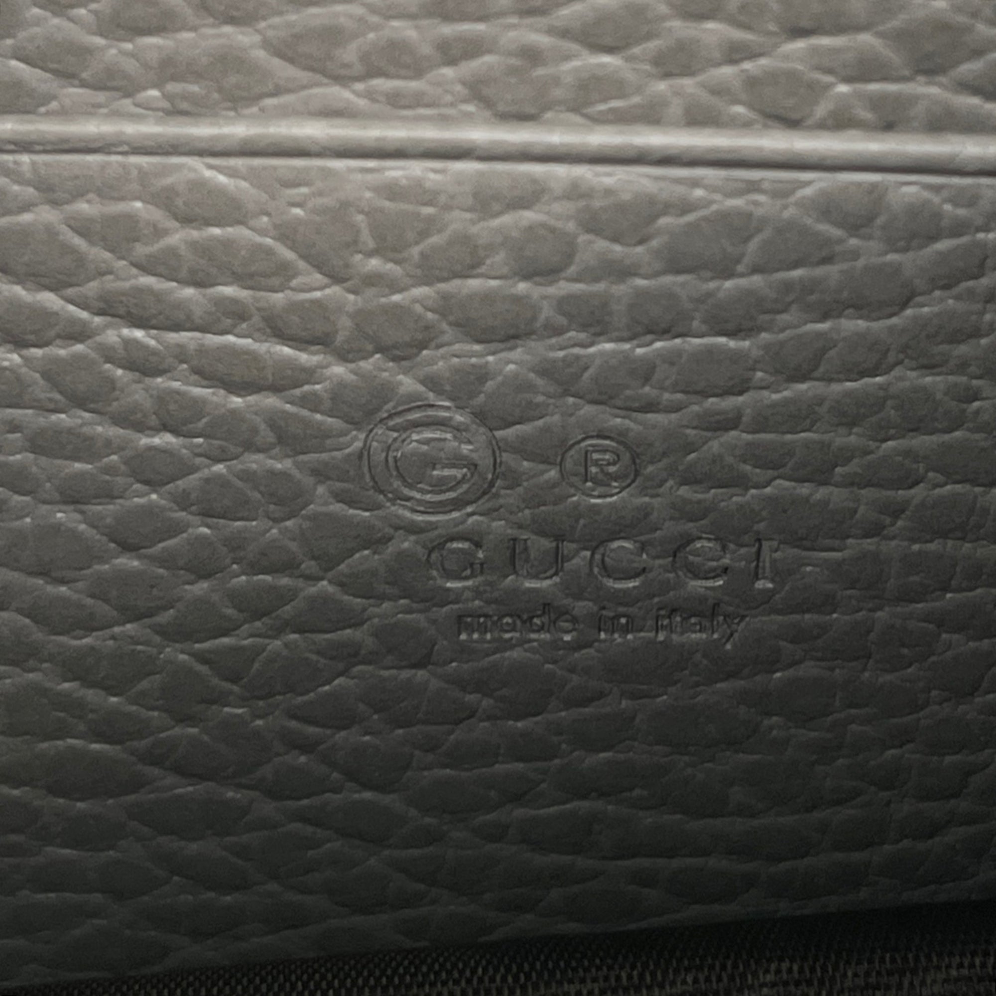 Gucci Gray Leather Chain/Shoulder Wallet (Pre-Owned)