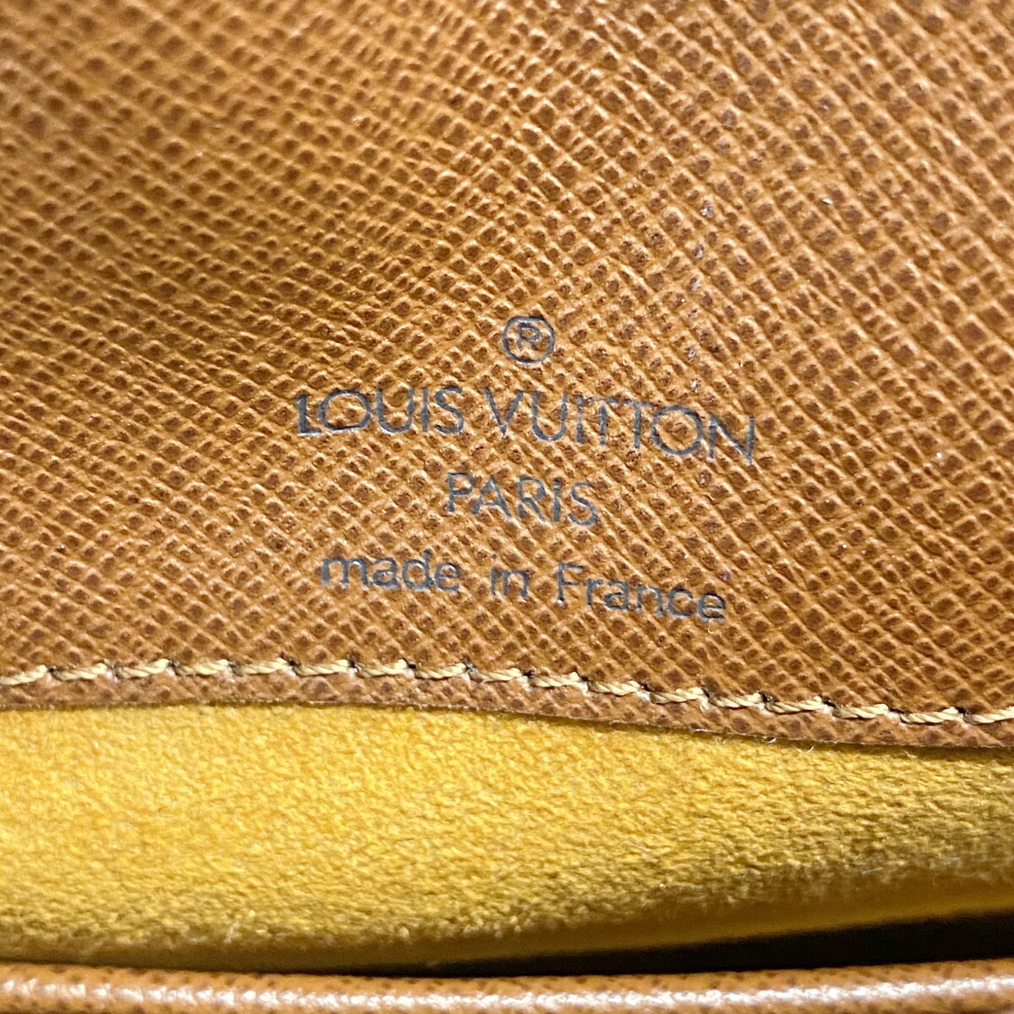 Louis Vuitton Brown Shoulder Bag (Pre-Owned)