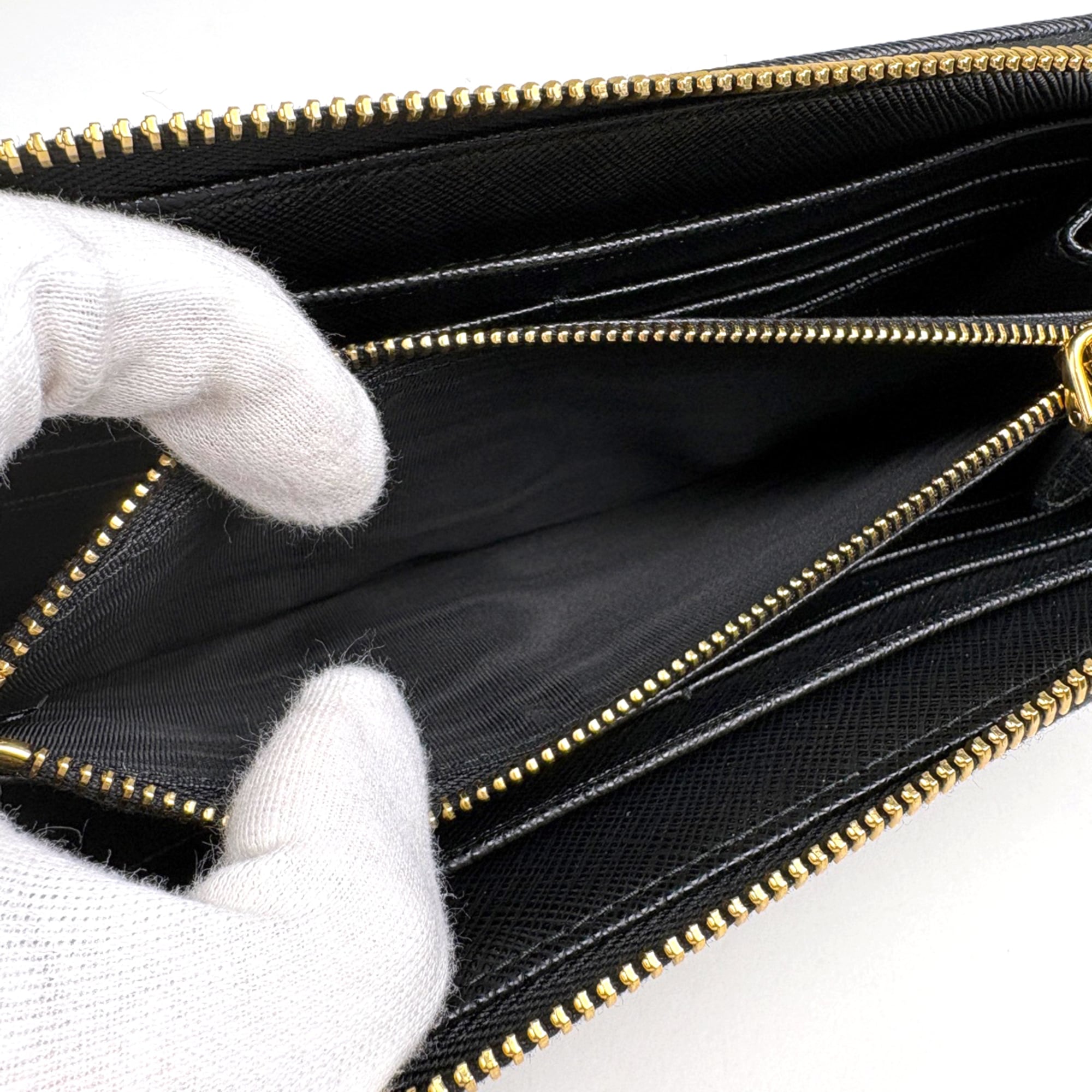 Prada Black Nylon Leather Long Wallet (Bi-Fold) (Pre-Owned)