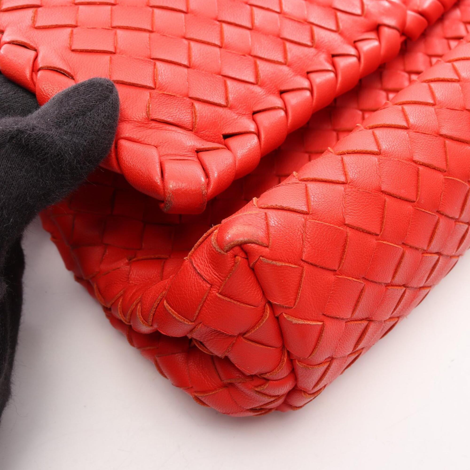 Bottega Veneta Red Color Leather Shoulder Bag (Pre-Owned)