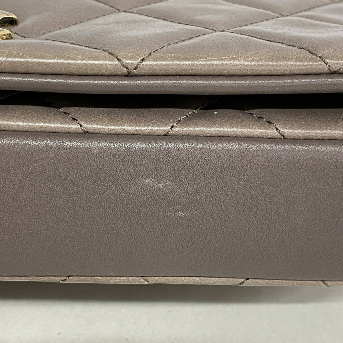 Chanel Grayish Leather Shoulder Bag (Pre-Owned)