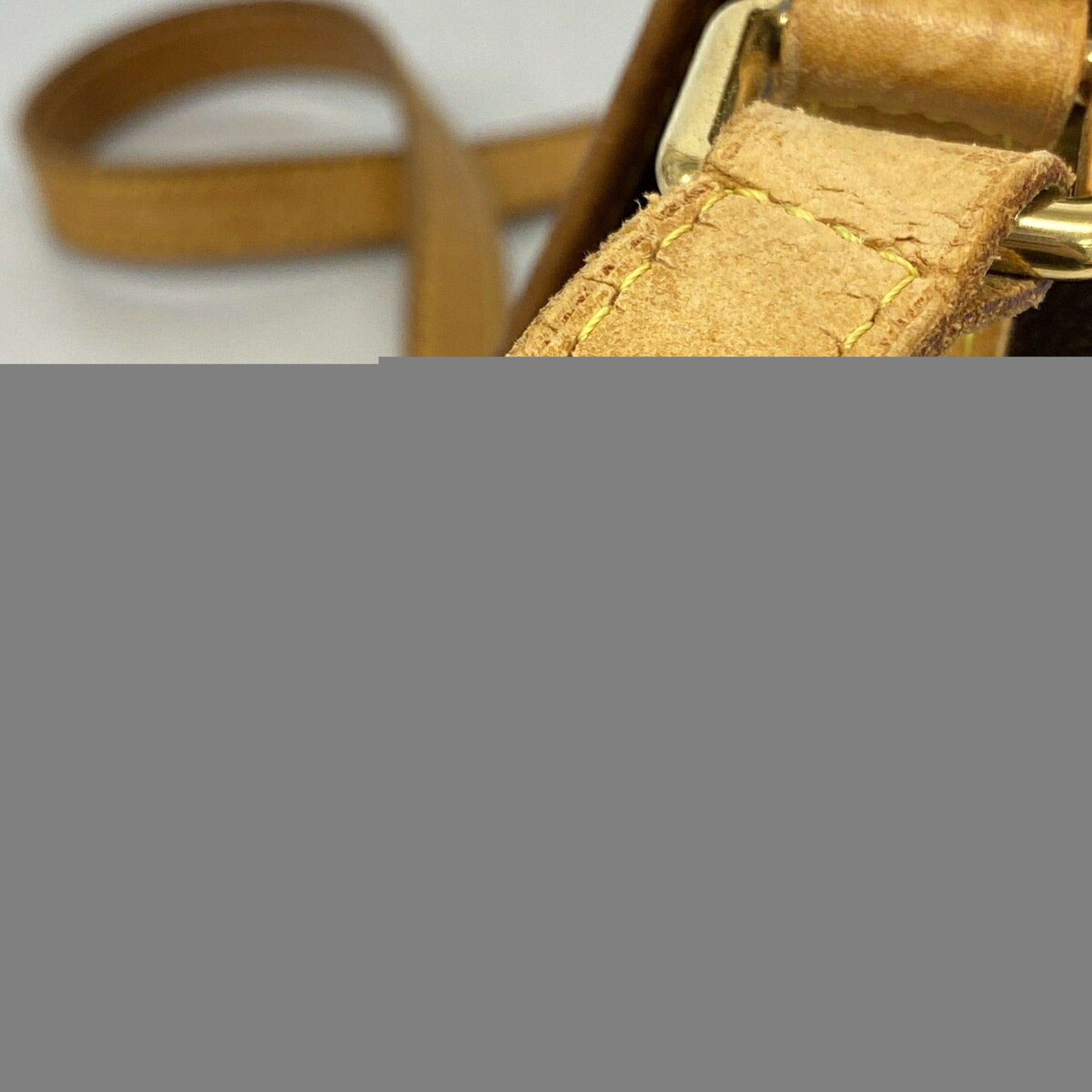Louis Vuitton Brown Shoulder Bag (Pre-Owned)