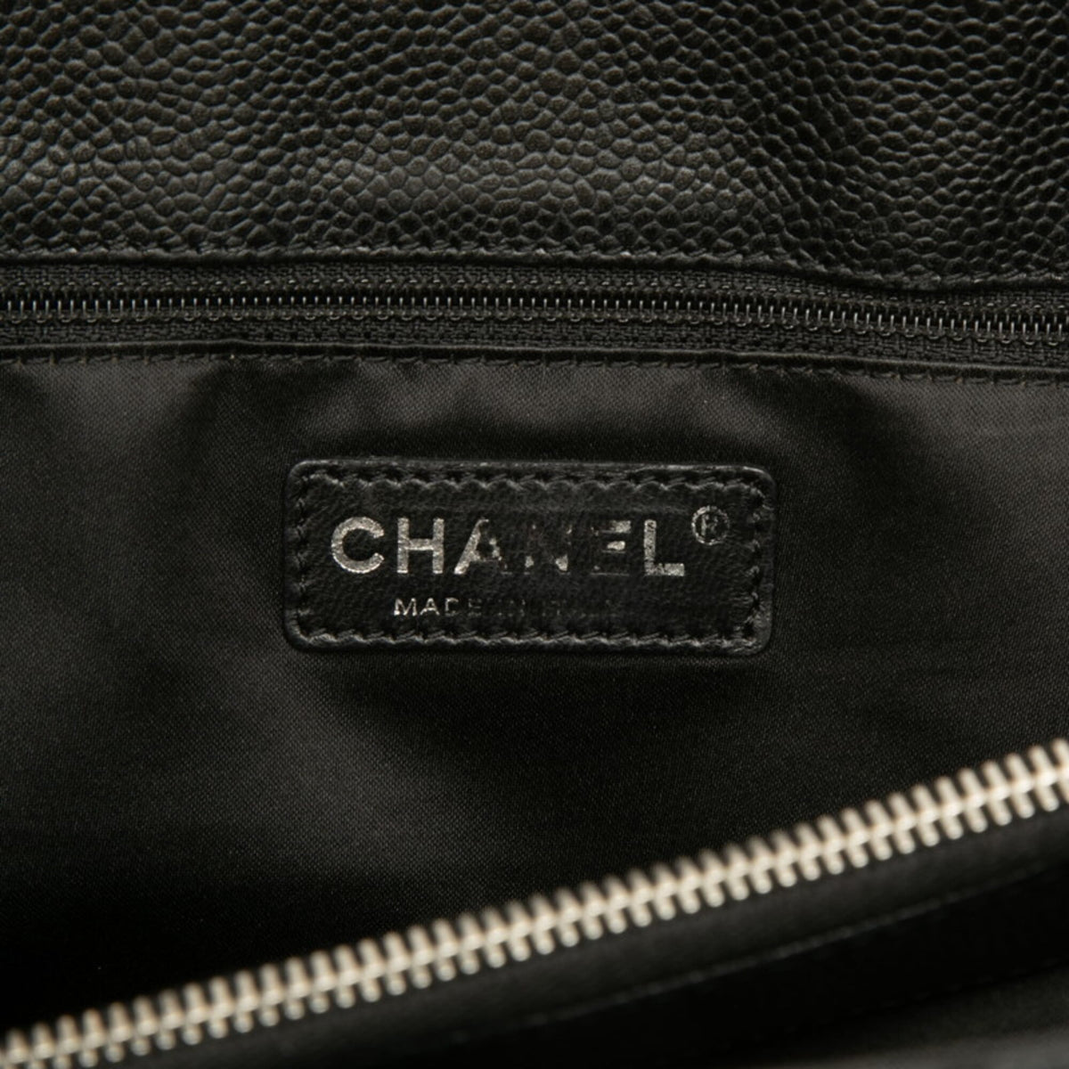 Chanel Black Grained Calfskin Shoulder Bag Tote Bag (Pre-Owned)