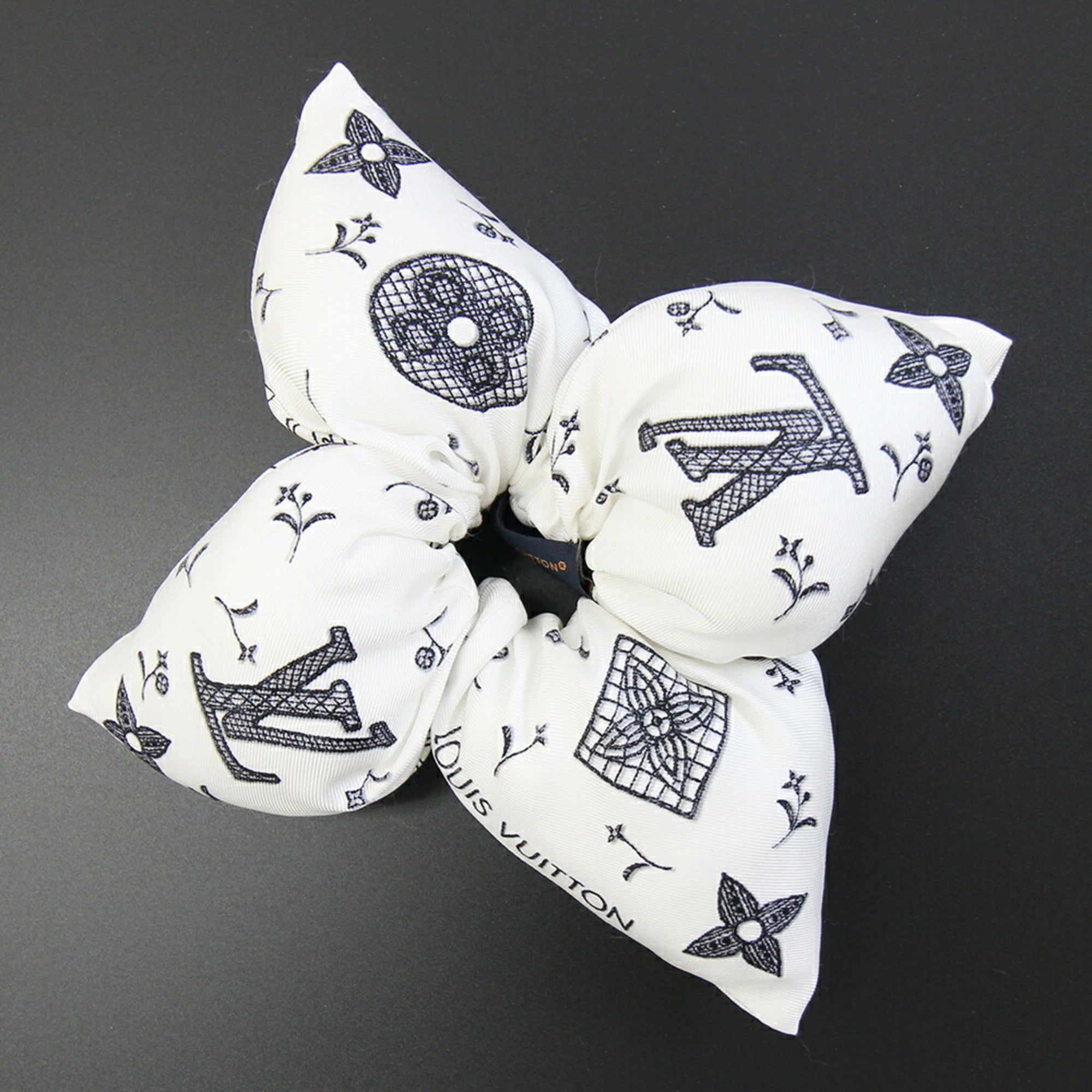 Louis Vuitton Fleur White (Pre-Owned)