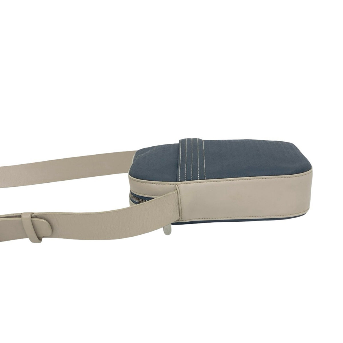 Loewe Beige Navy Leather Pochette Shoulder Bag (Pre-Owned)