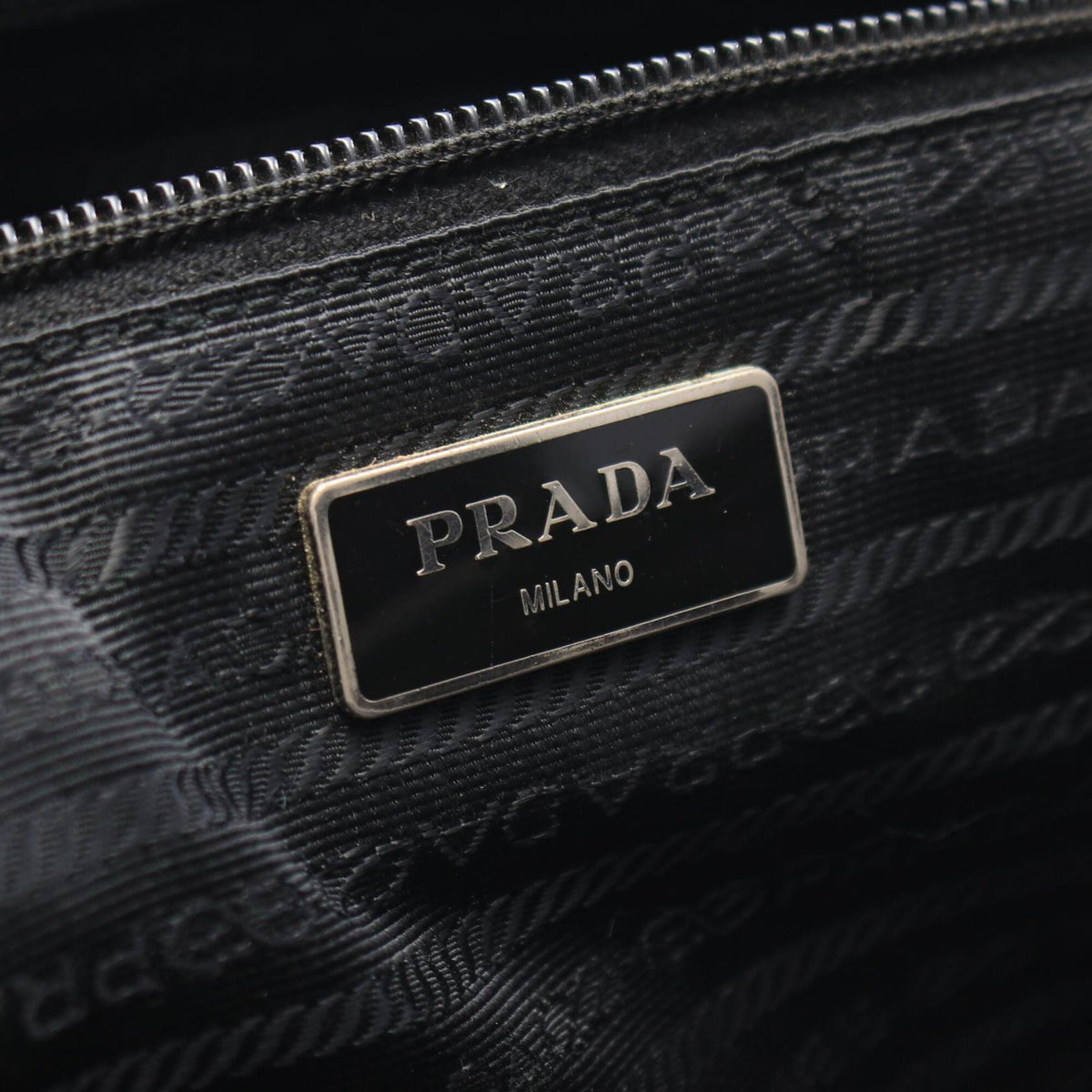 Prada Black Nylon Leather Messenger Bag Shoulder Bag (Pre-Owned)