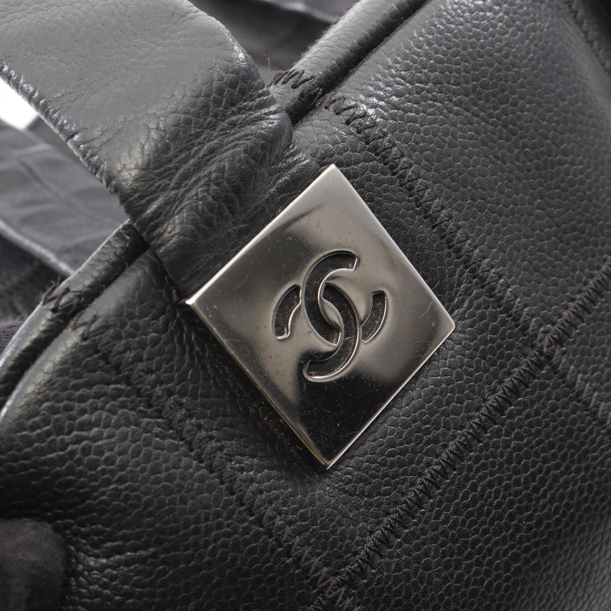 Chanel Chocolate Bar Black Grained Calfskin Handbag (Pre-Owned)