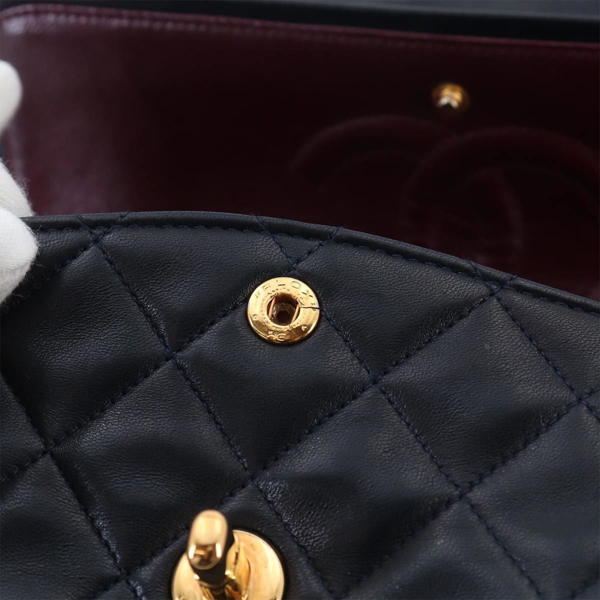 Chanel Matelasse Navy Leather Handbag Shoulder Bag (Pre-Owned)
