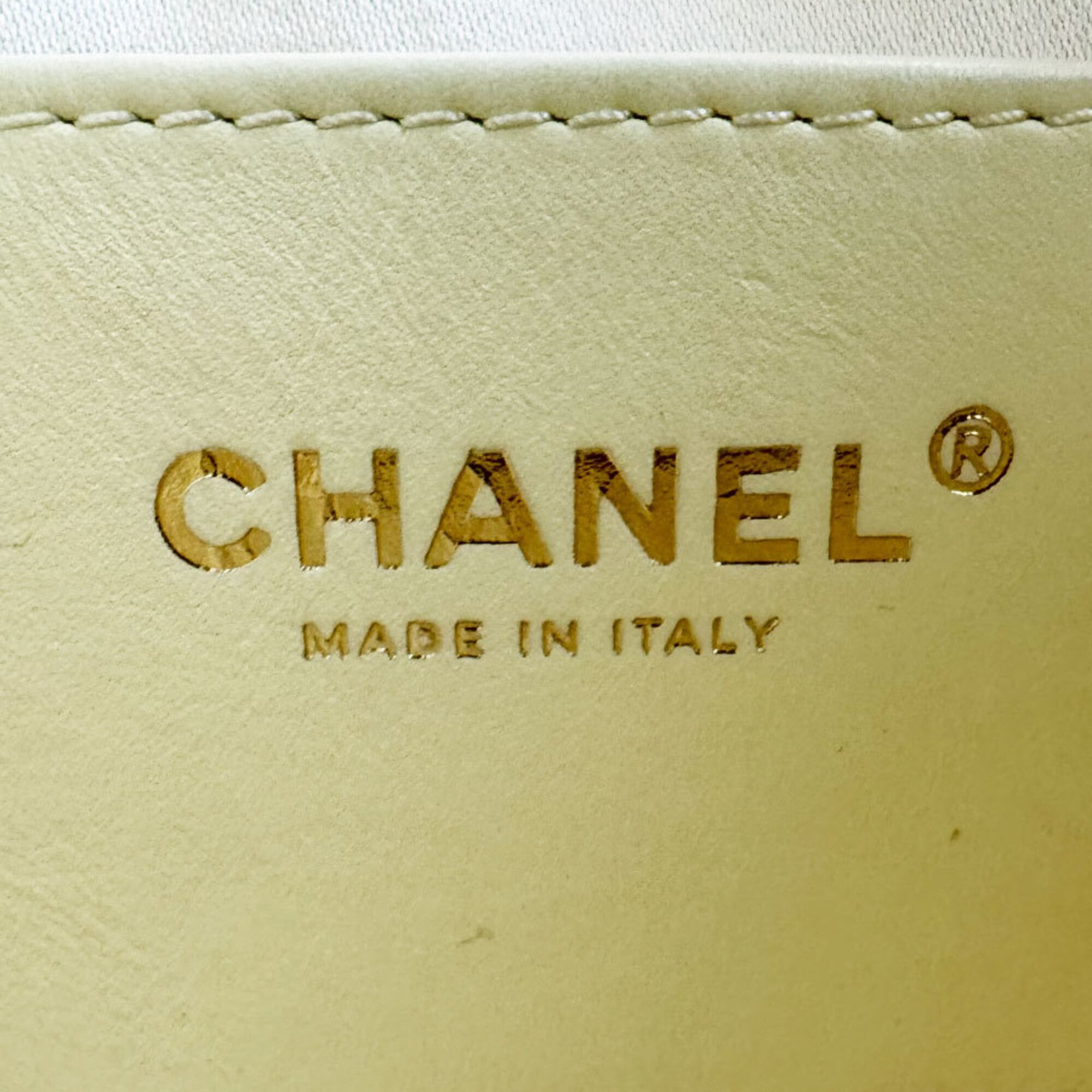 Chanel Yellow Grained Calfskin Shoulder Bag (Pre-Owned)