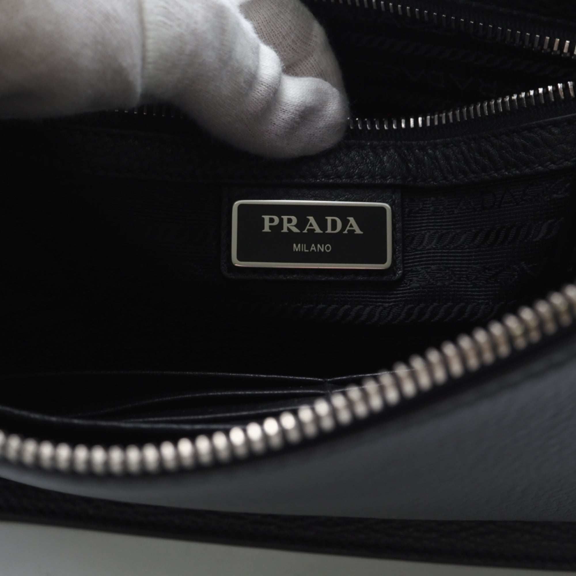 Prada Black Leather Clutch Bag (Pre-Owned)