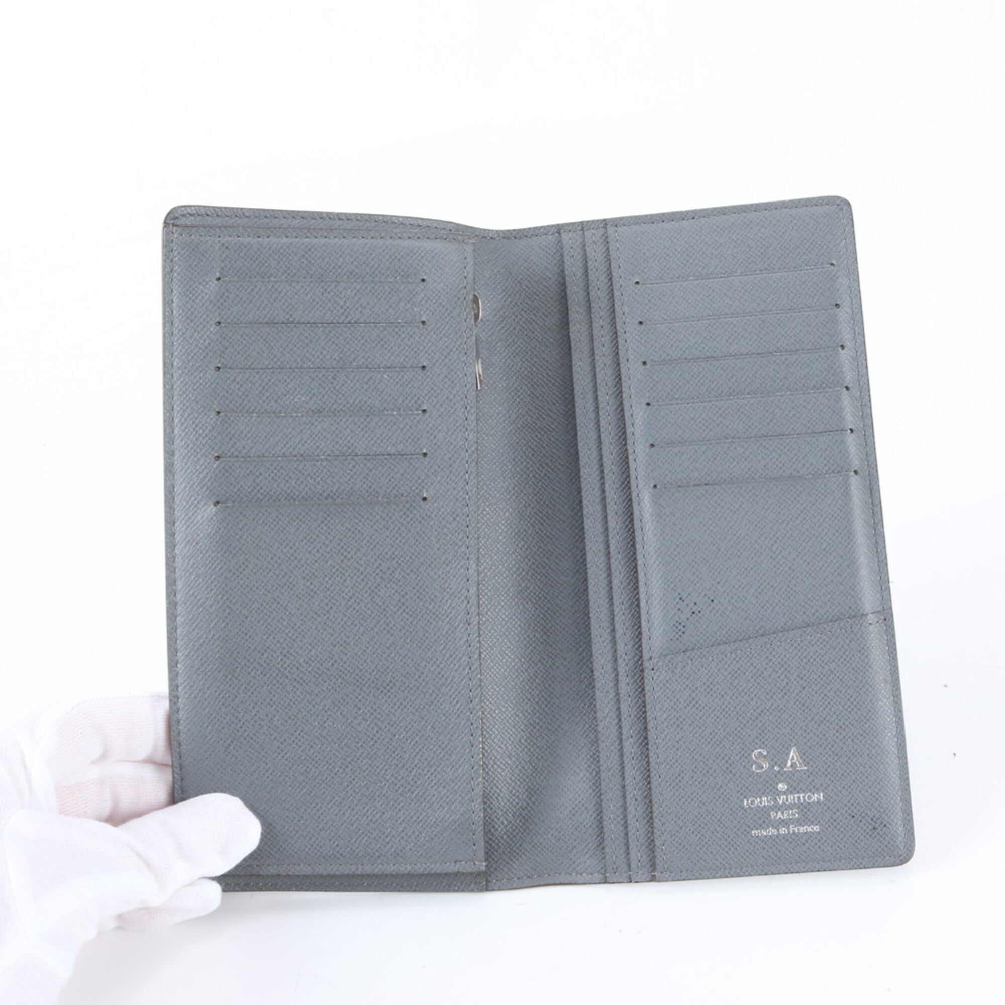 Louis Vuitton Taiga Glacier Leather Long Wallet (Bi-Fold) (Pre-Owned)