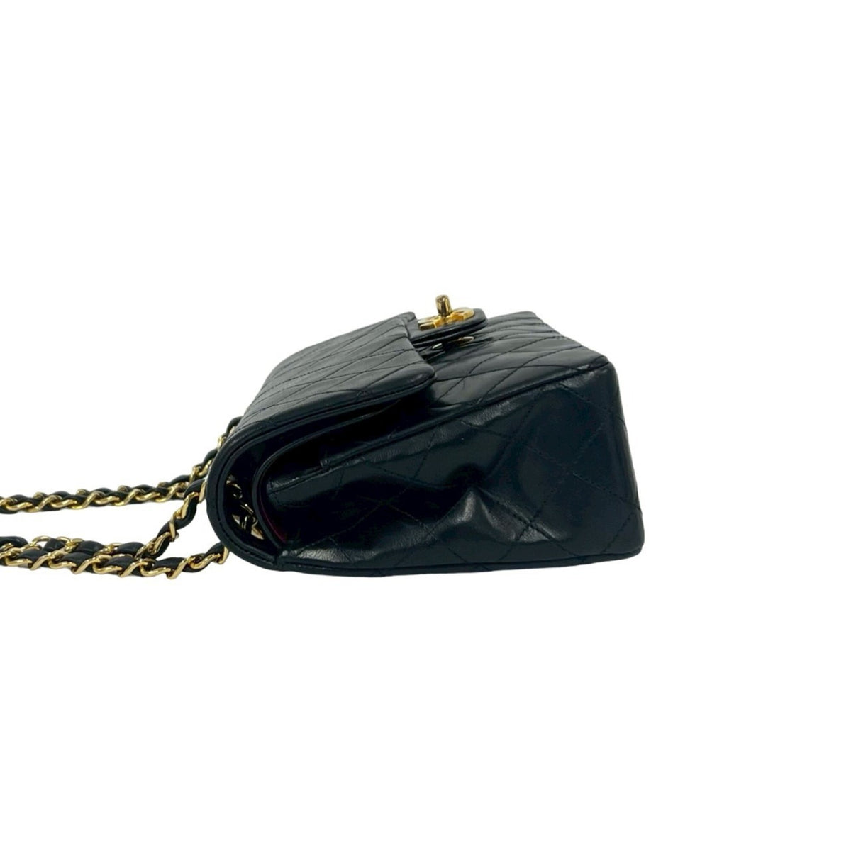 Chanel Black Leather Shoulder Bag (Pre-Owned)