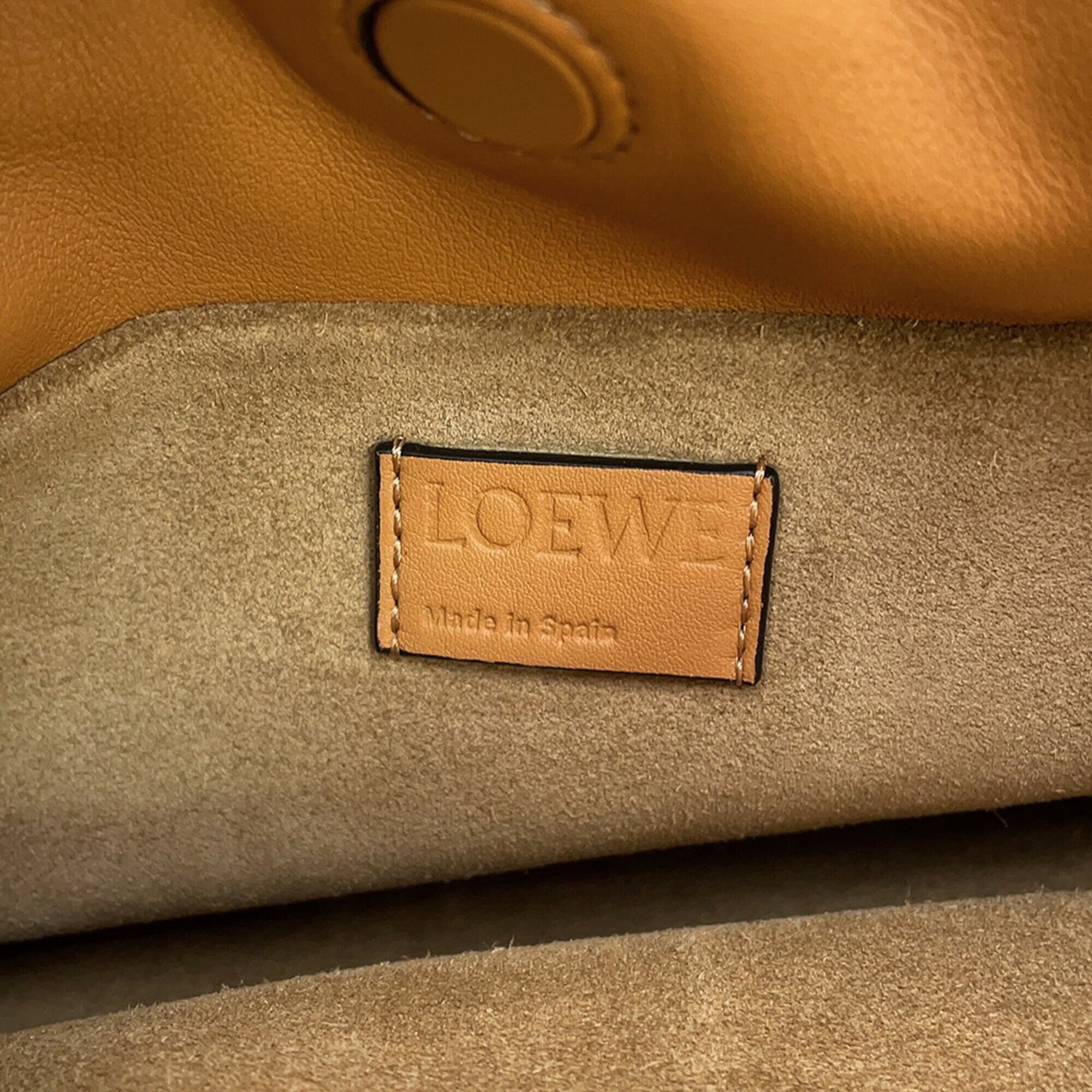 Loewe Brown Camel Leather Shoulder Bag (Pre-Owned)