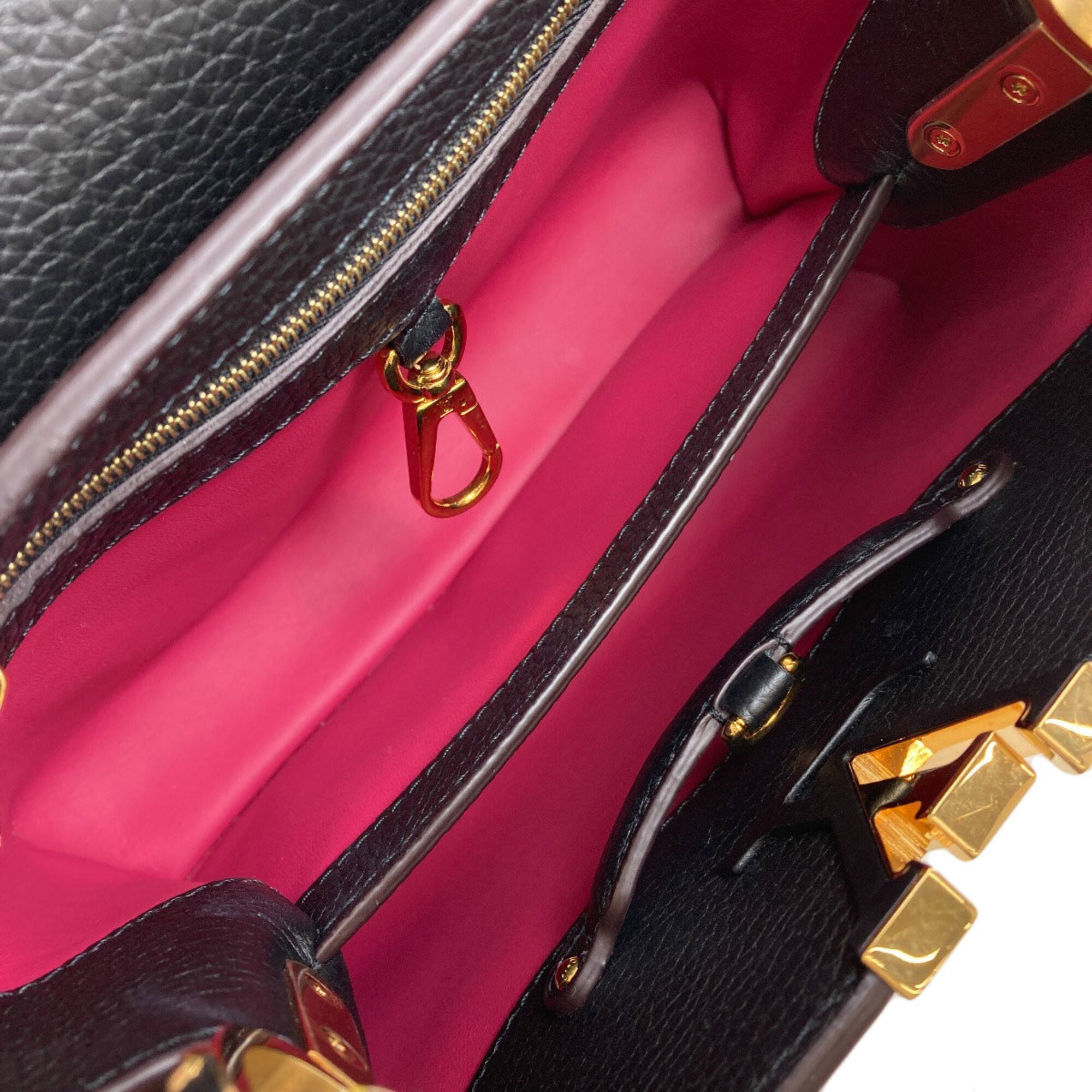 Louis Vuitton Black Leather Handbag (Pre-Owned)