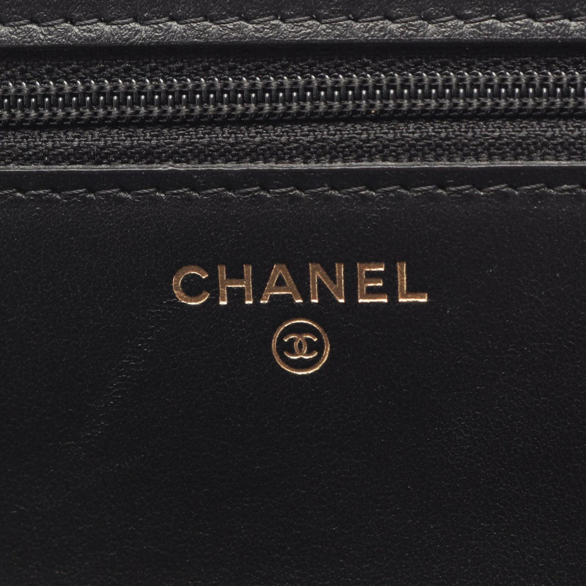 Chanel Black Grained Calfskin Handbag Shoulder Bag (Pre-Owned)