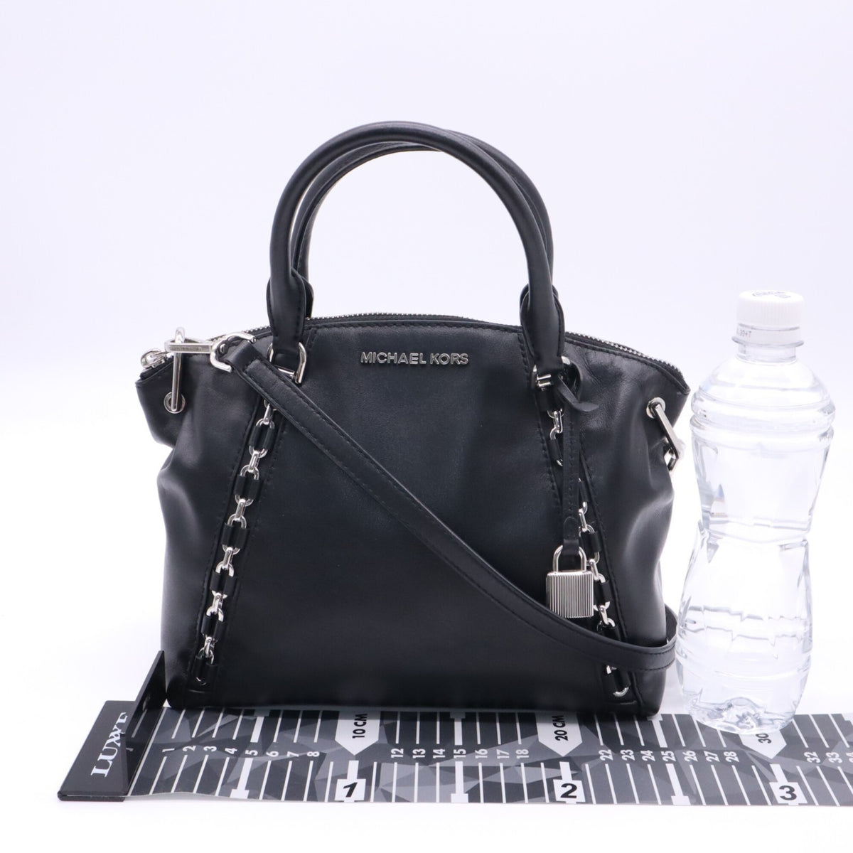 Michael Kors Black Leather Handbag (Pre-Owned)