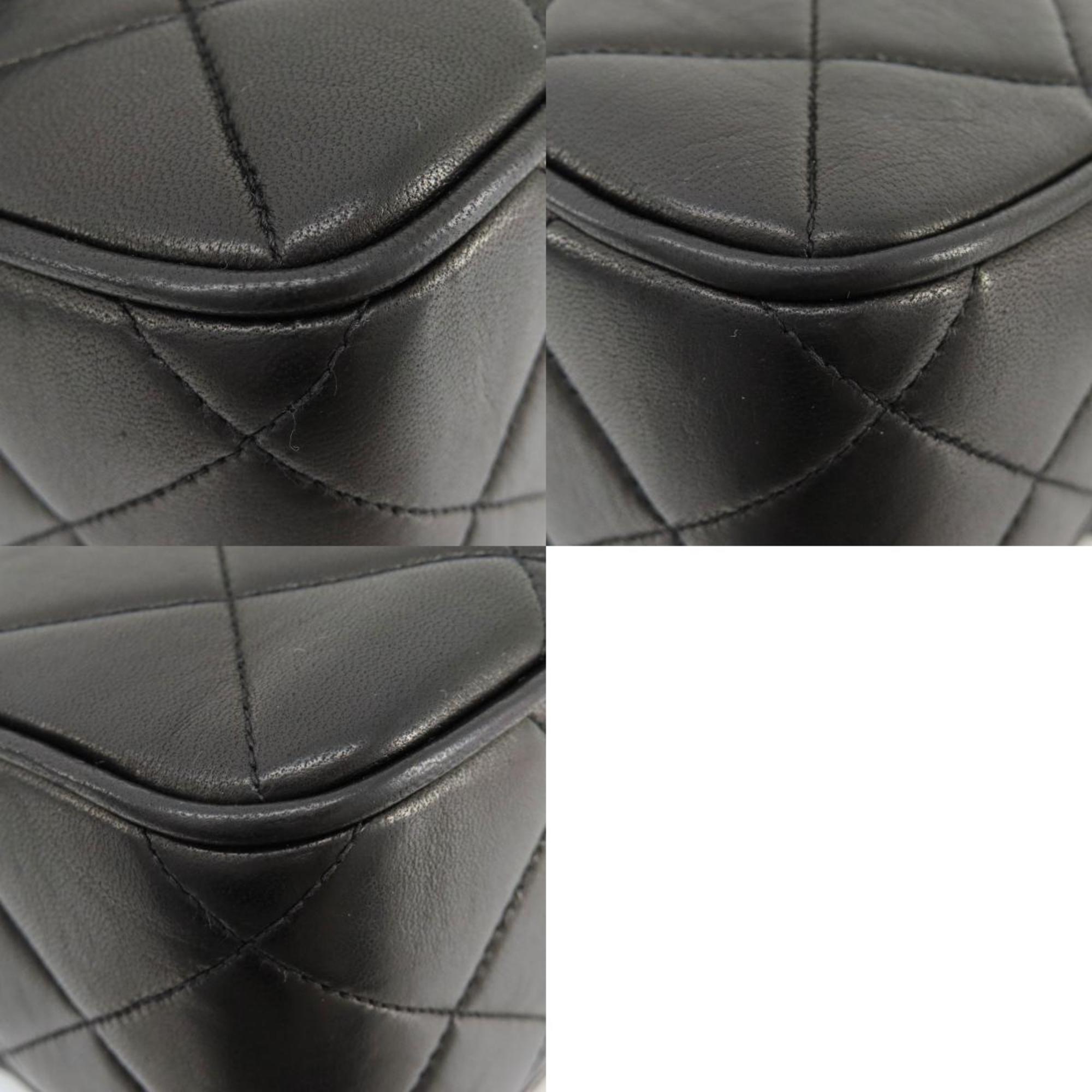 Chanel Black Leather Shoulder Bag (Pre-Owned)