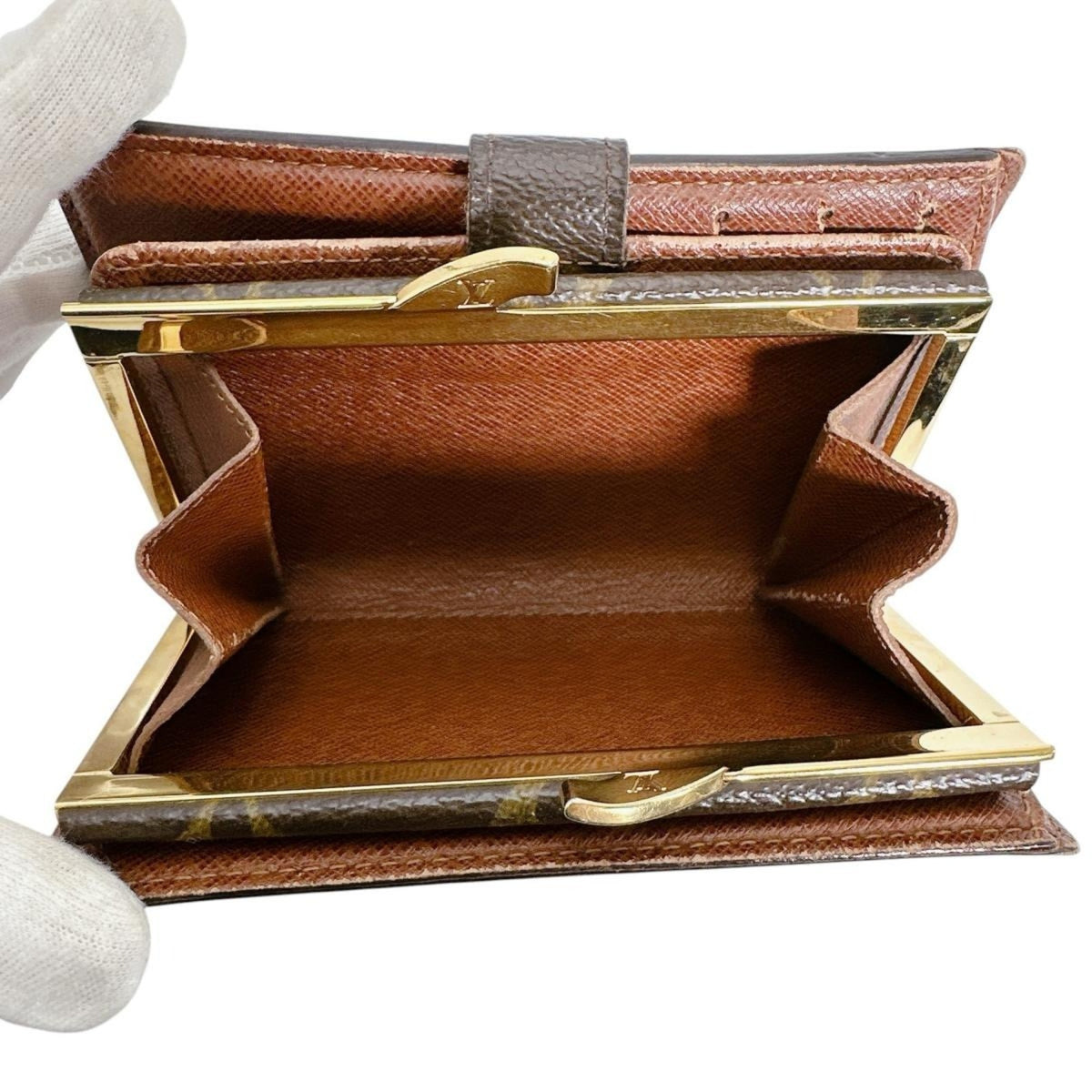 Louis Vuitton Brown Monogram Monogram Wallet (Bi-Fold) (Pre-Owned)