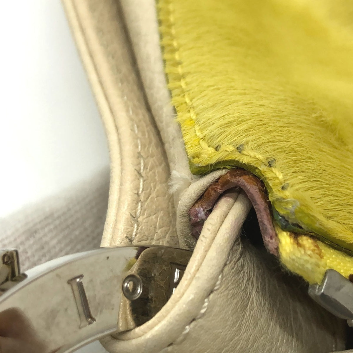 Bvlgari Yellow Leather Shoulder Bag (Pre-Owned)