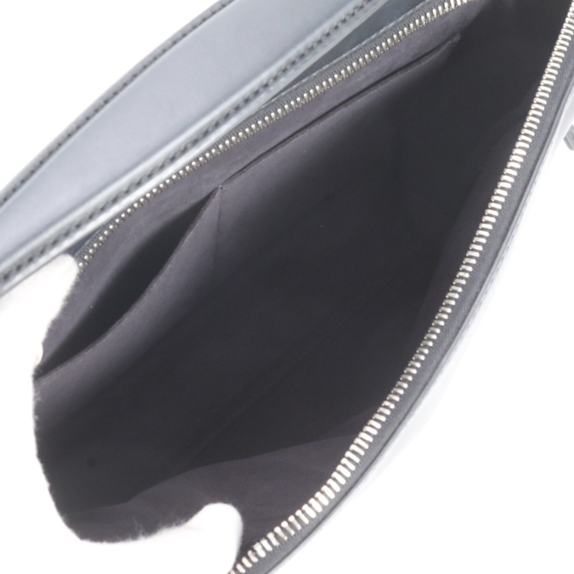 Fendi Black Leather Handbag (Pre-Owned)