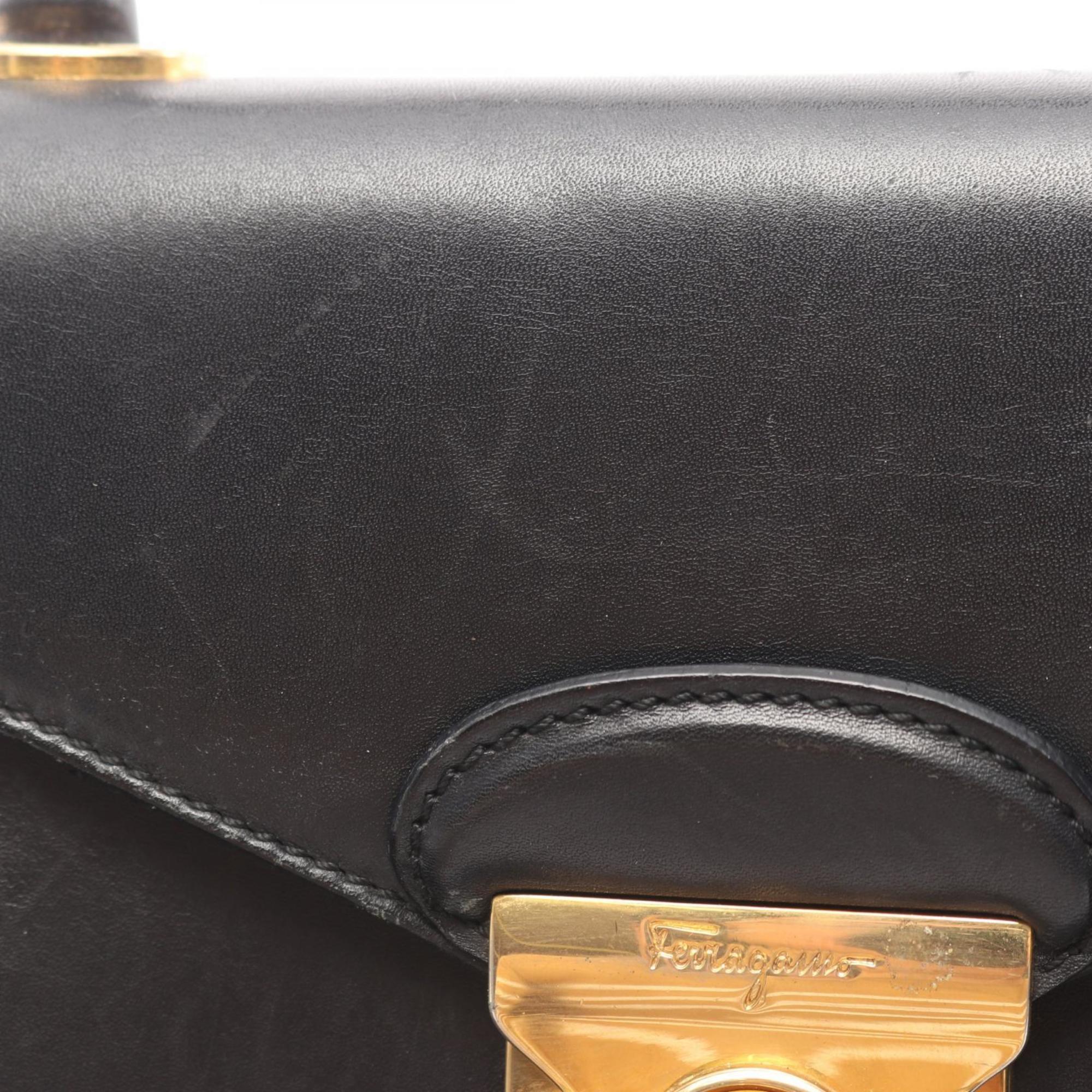 Salvatore Ferragamo Black Leather Handbag (Pre-Owned)