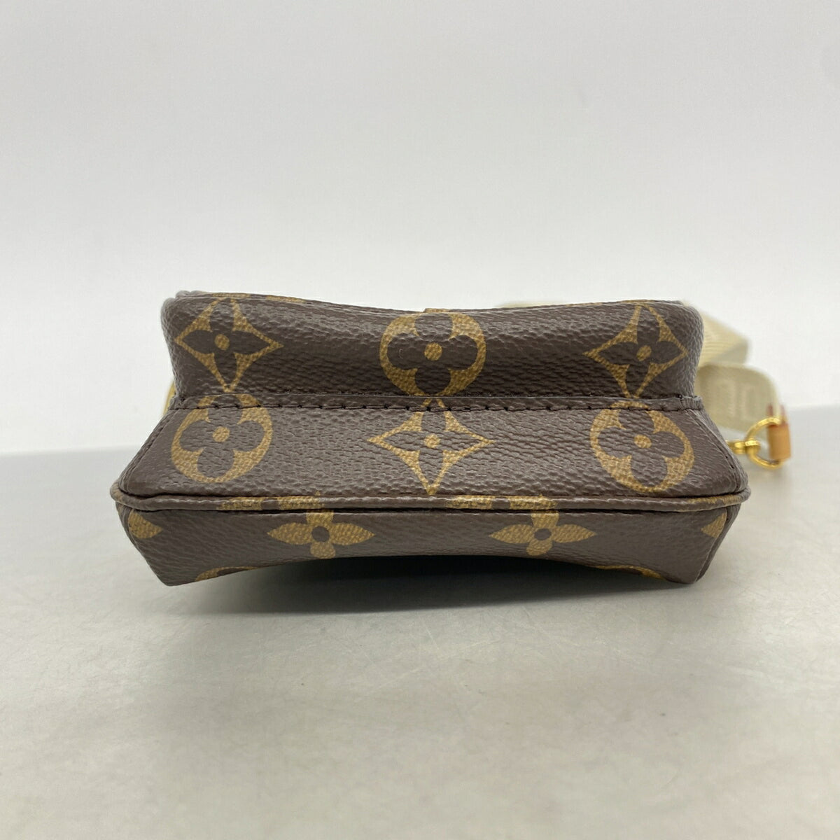 Louis Vuitton Brown Shoulder Bag (Pre-Owned)