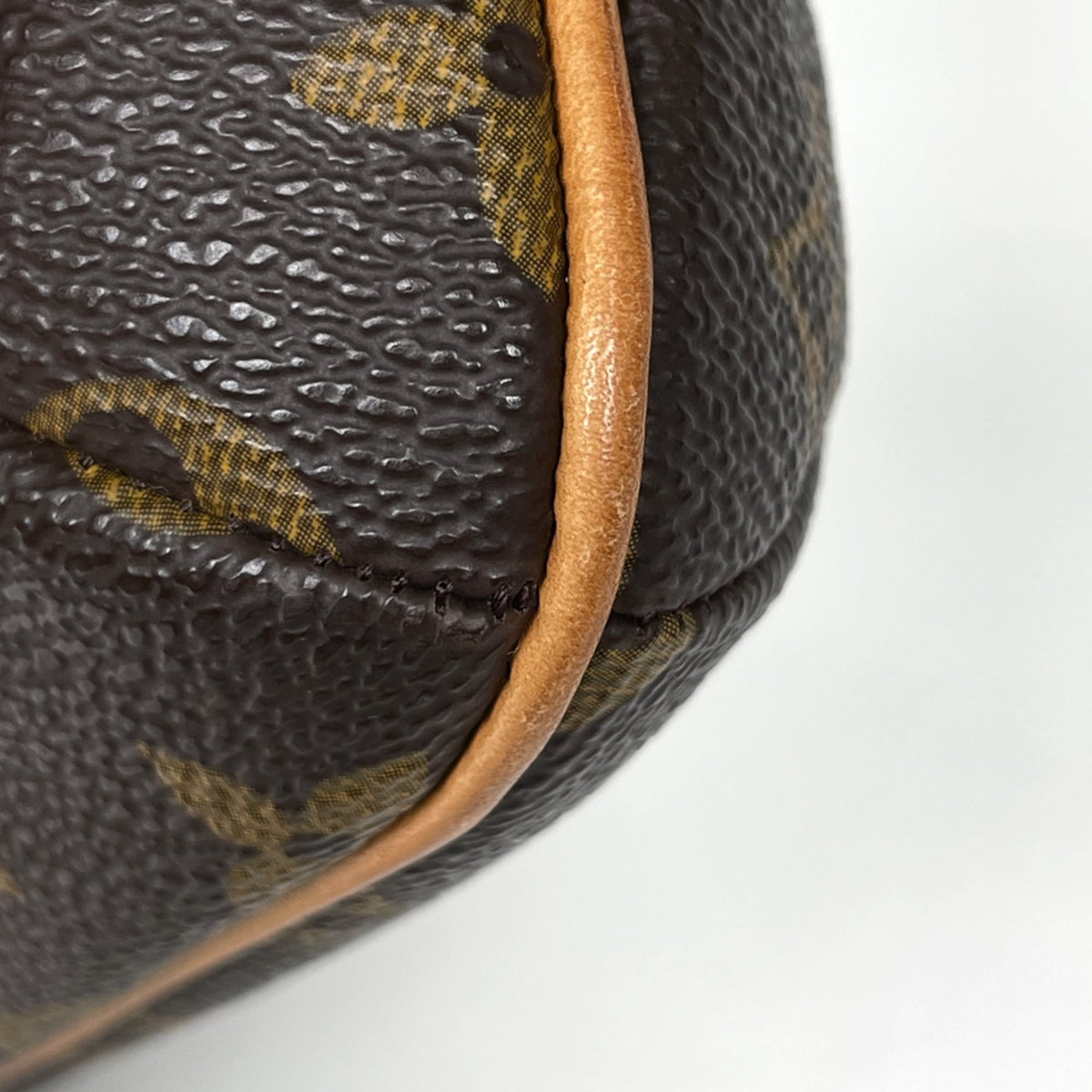 Louis Vuitton Brown Monogram Shoulder Bag (Pre-Owned)