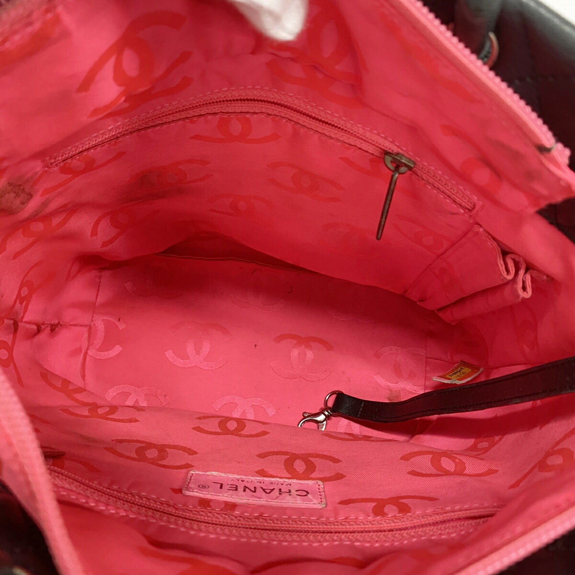 Chanel Black Leather Tote Bag (Pre-Owned)
