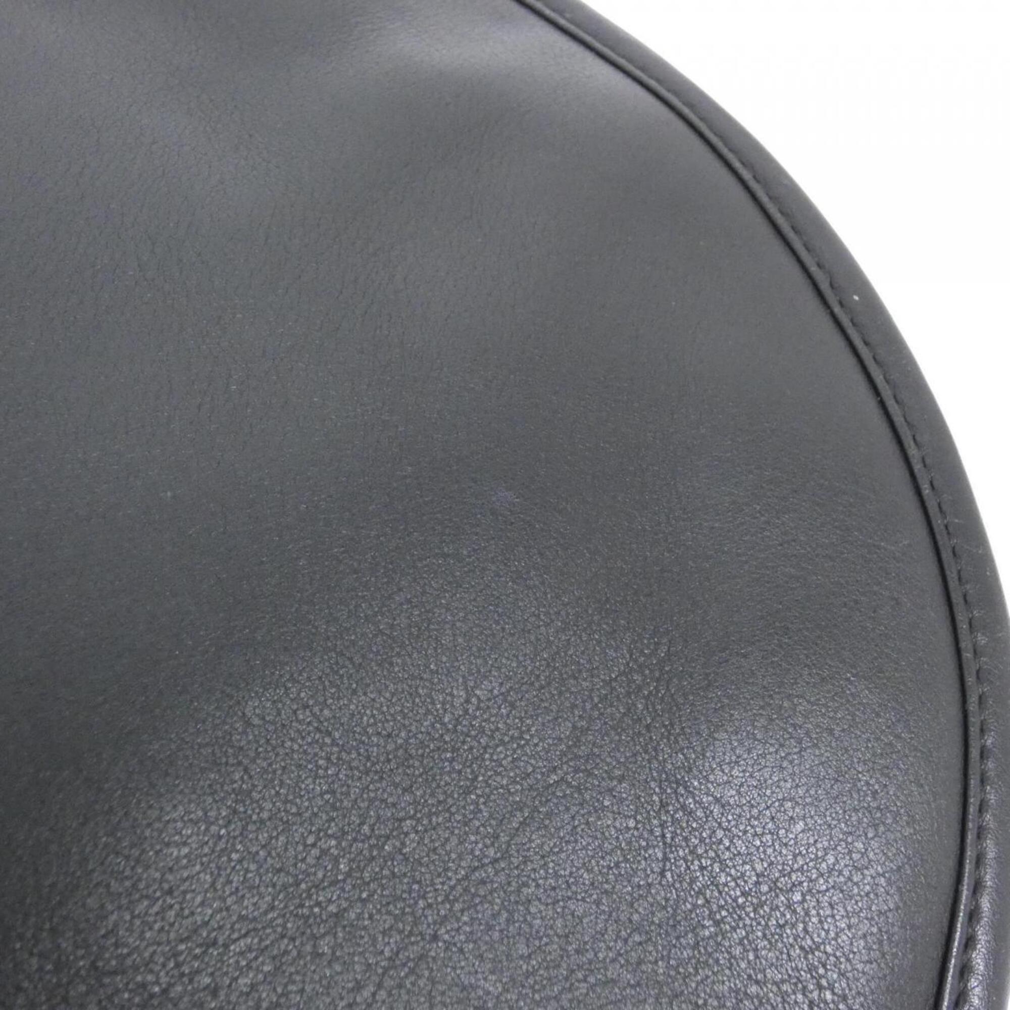 Christian Dior Black Leather Shoulder Bag (Pre-Owned)