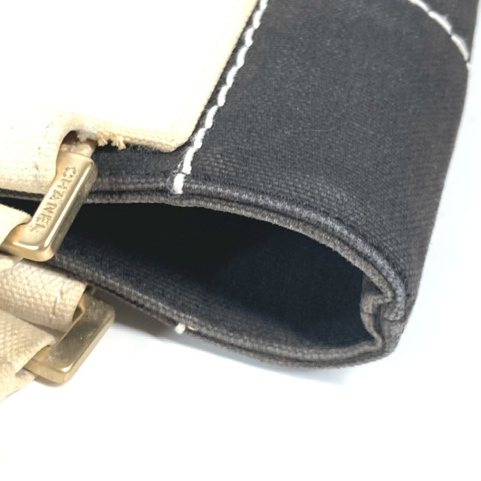 Chanel Black White Canvas Handbag Tote Bag (Pre-Owned)