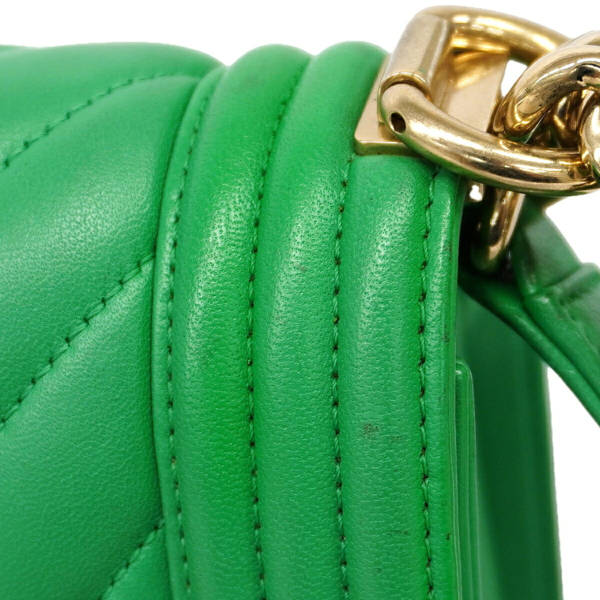 Chanel Green Leather Shoulder Bag (Pre-Owned)