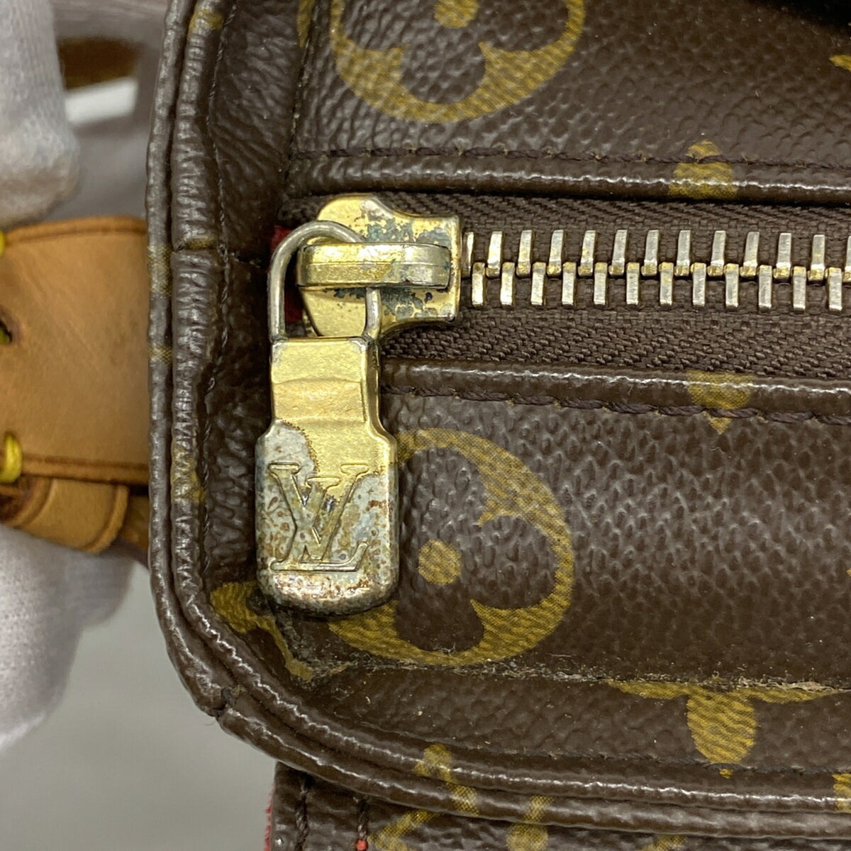 Louis Vuitton Brown Shoulder Bag (Pre-Owned)