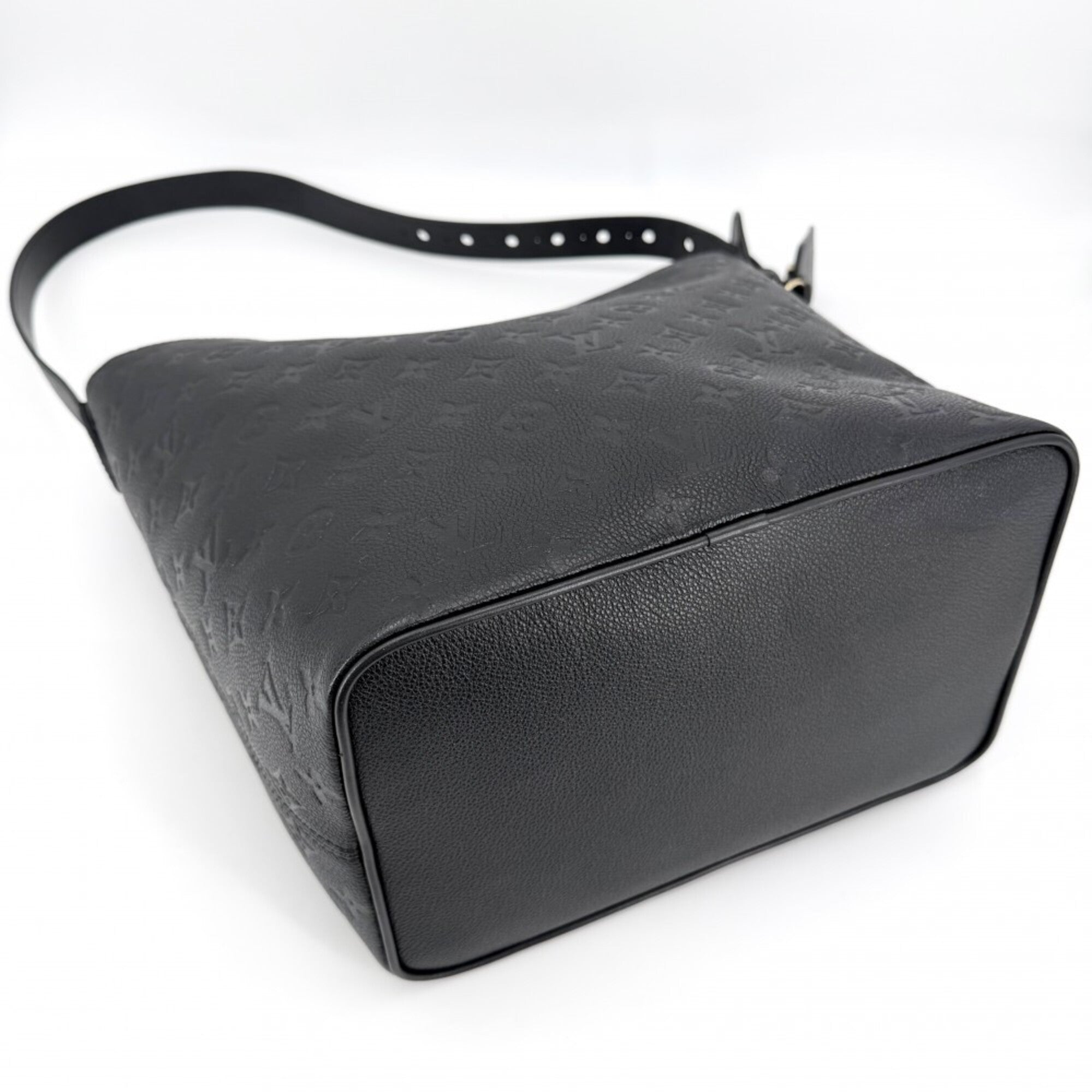 Louis Vuitton Black Monogram Empreinte Shoulder Bag (Pre-Owned)