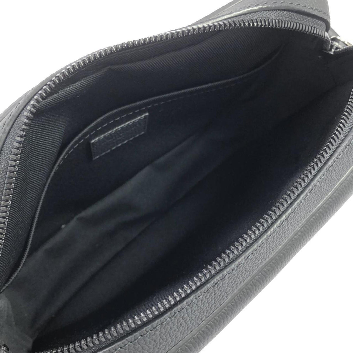 Louis Vuitton Black Shoulder Bag (Pre-Owned)