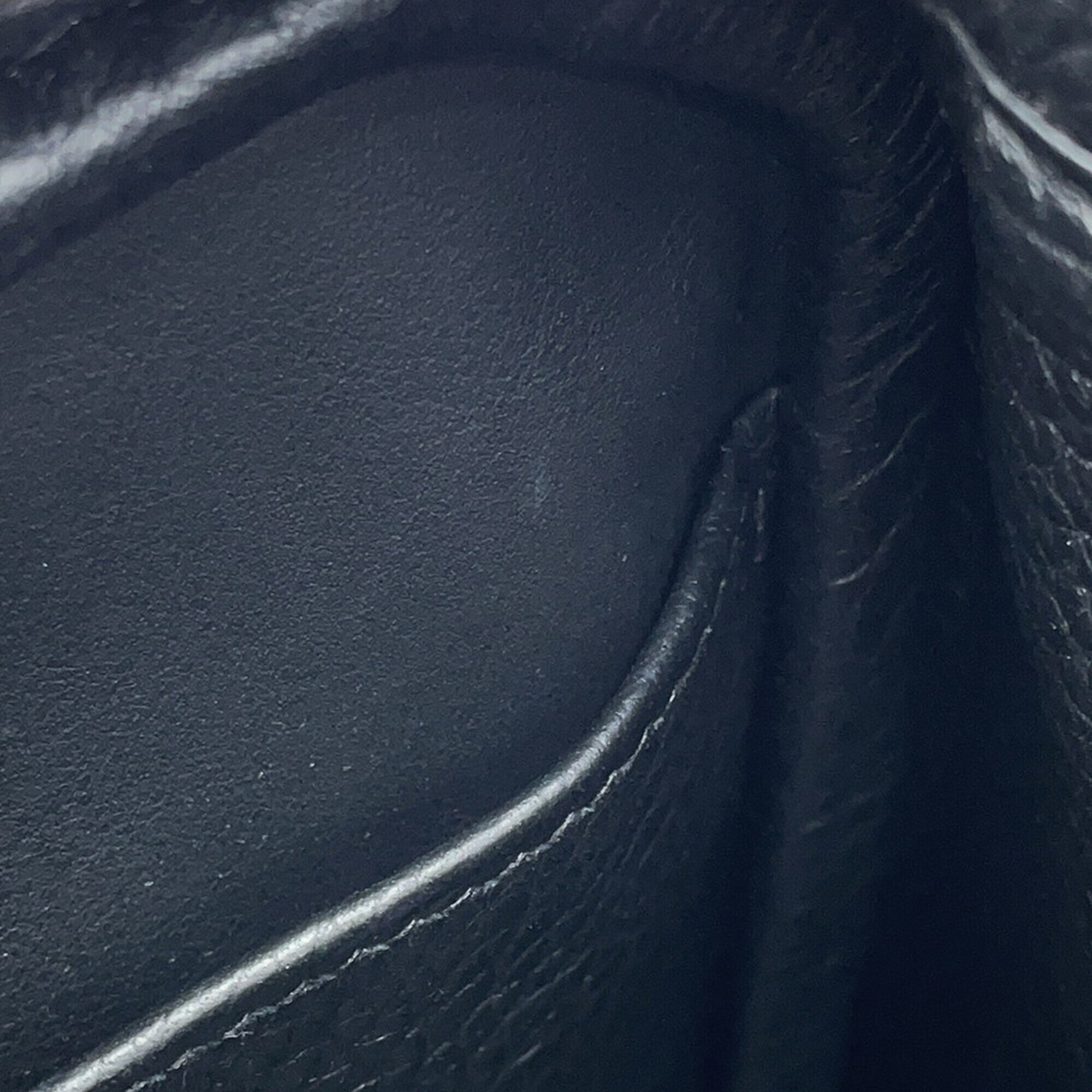 Hermes Lindy Black Taurillon Clemence Leather Handbag (Pre-Owned)