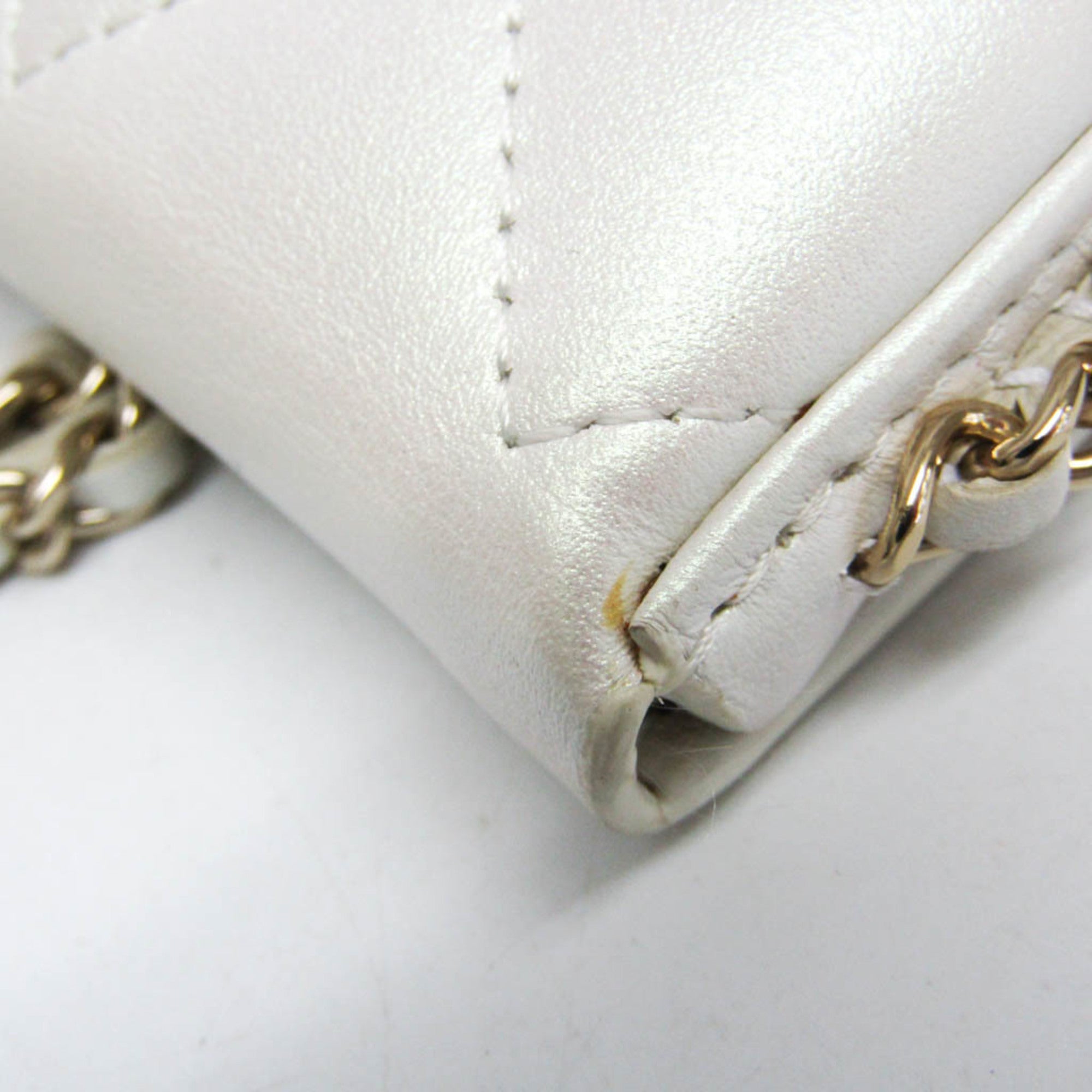 Chanel Chain Around Coin Purse With Chain Quilted Caviar White Leather Shoulder Bag Bag (Pre-Owned)