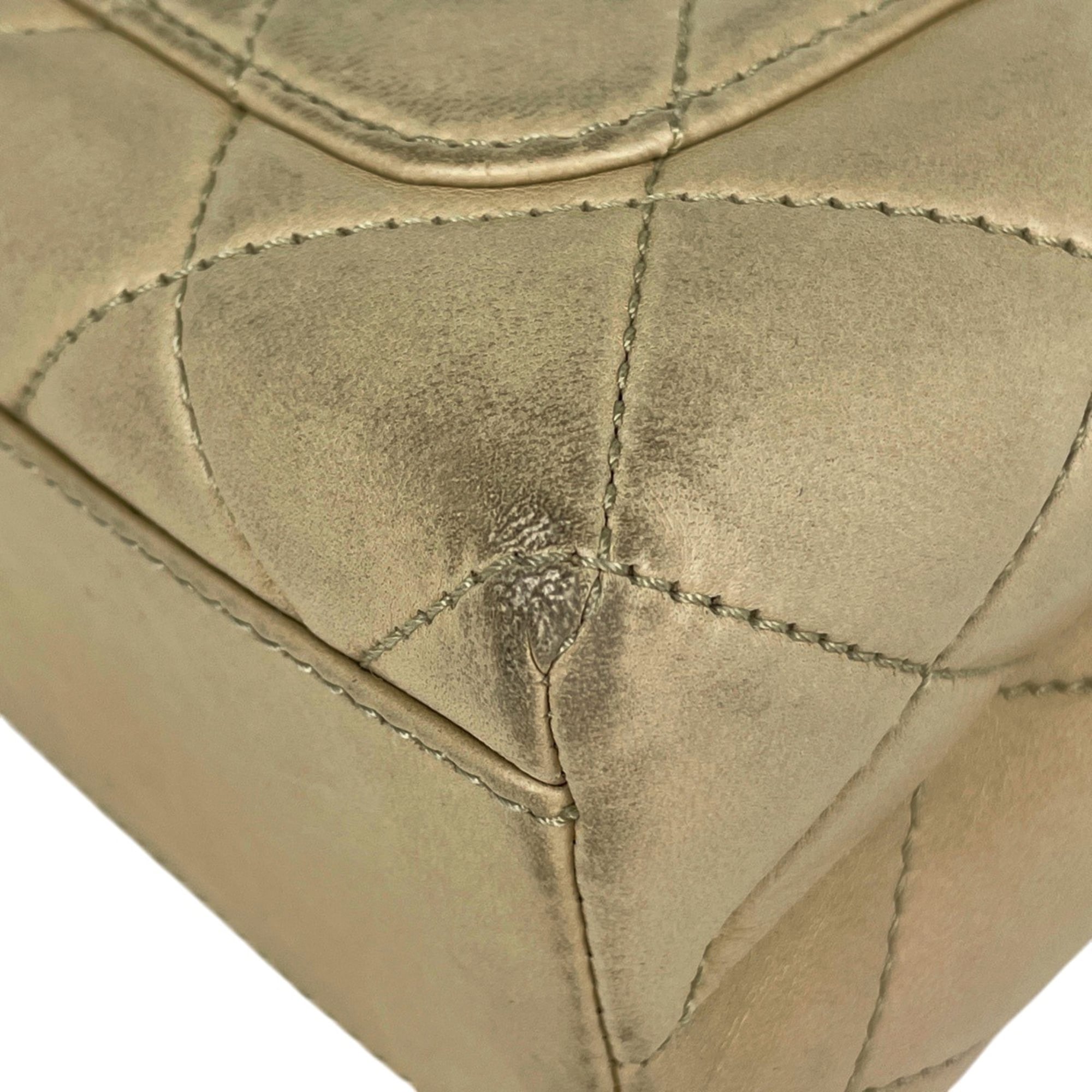 Chanel Beige Leather Handbag (Pre-Owned)